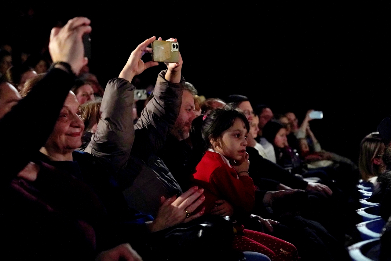 Despre colind, la Piatra Neamț: „Aceasta este vestea bună, aceasta este binecuvântarea că Hristos s-a născut, este cu noi până la sfârșitul veacului”