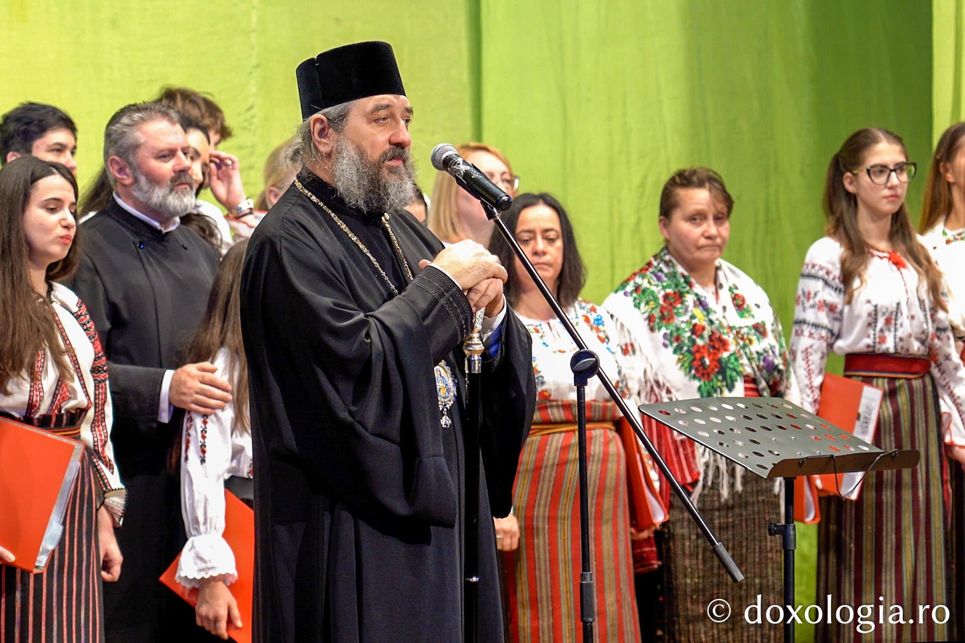 Concertul de colinde „Bucuria Nașterii Domnului” – o seară de lumină și mărturisire la Botoșani