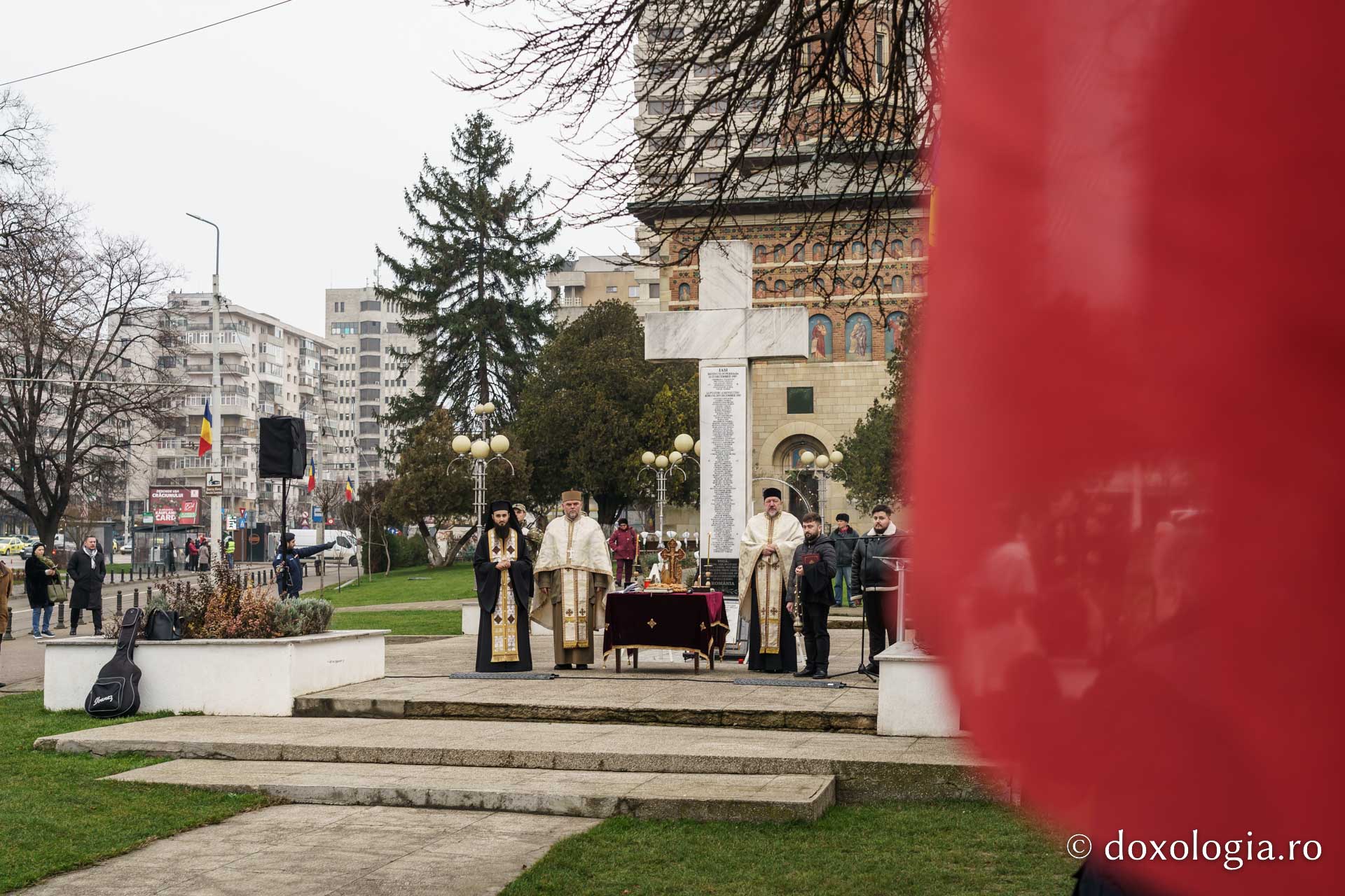 (Video) Eroii Revoluției din 1989, comemorați la Iași | 36 de ani de la Ziua Victoriei