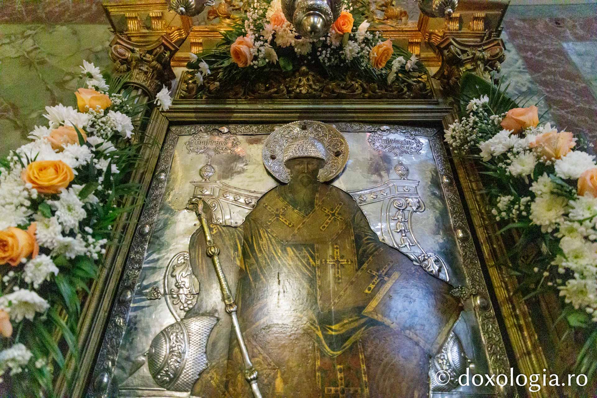 Rugăciune și binecuvântare la hramul Bisericii „Sfântul Spiridon” din Iași