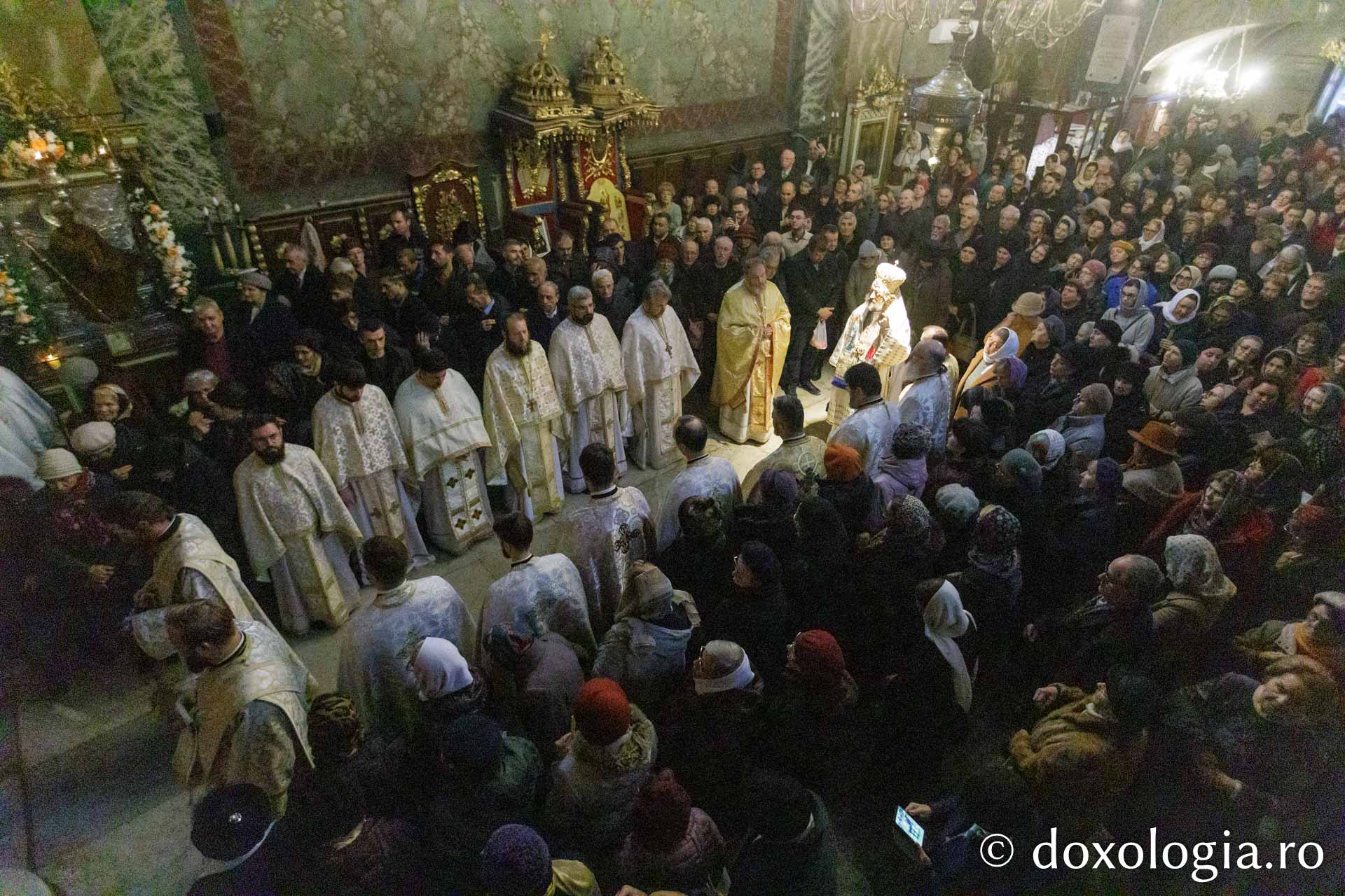 Rugăciune și binecuvântare la hramul Bisericii „Sfântul Spiridon” din Iași