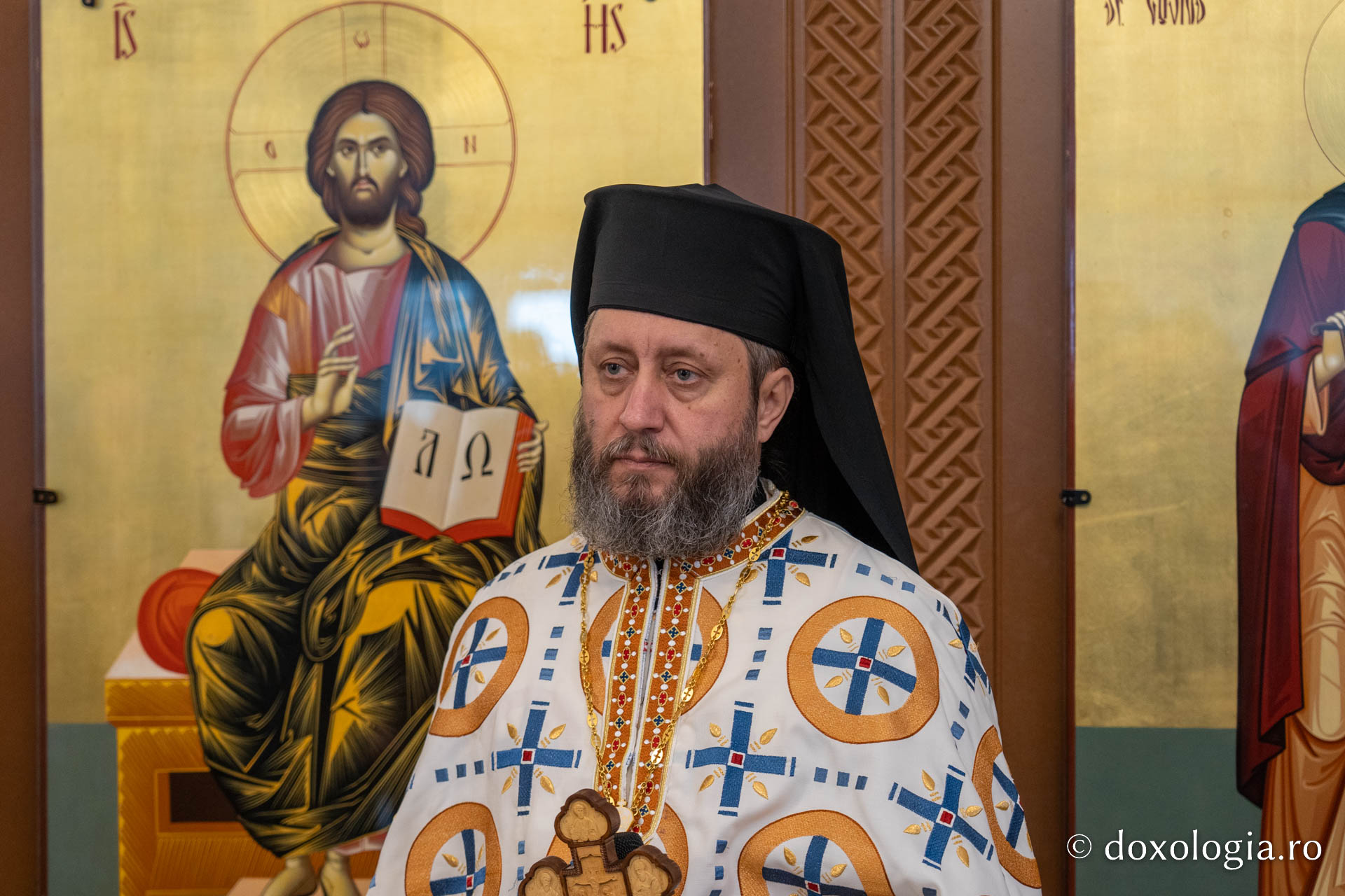 IPS Teofan la Mănăstirea Cetățuia: „Sufletul nostru să devină peștera care Îl primește pe Domnul Hristos”