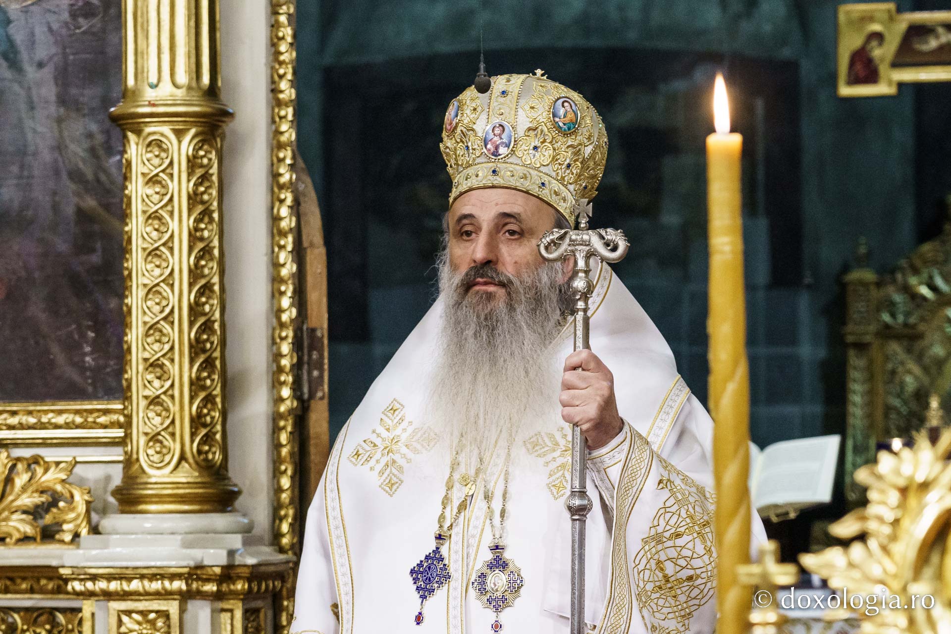 Bucuria Nașterii Domnului, la Catedrala din Iași: „Este zi de mare nădejde pentru om pentru că astfel el se ridică la Cer”