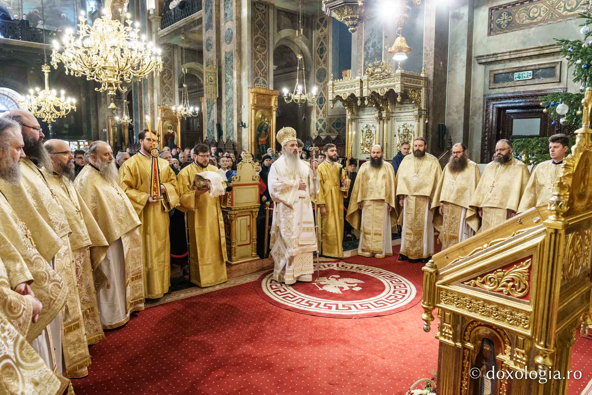 Bucuria Nașterii Domnului, la Catedrala din Iași: „Este zi de mare nădejde pentru om pentru că astfel el se ridică la Cer”