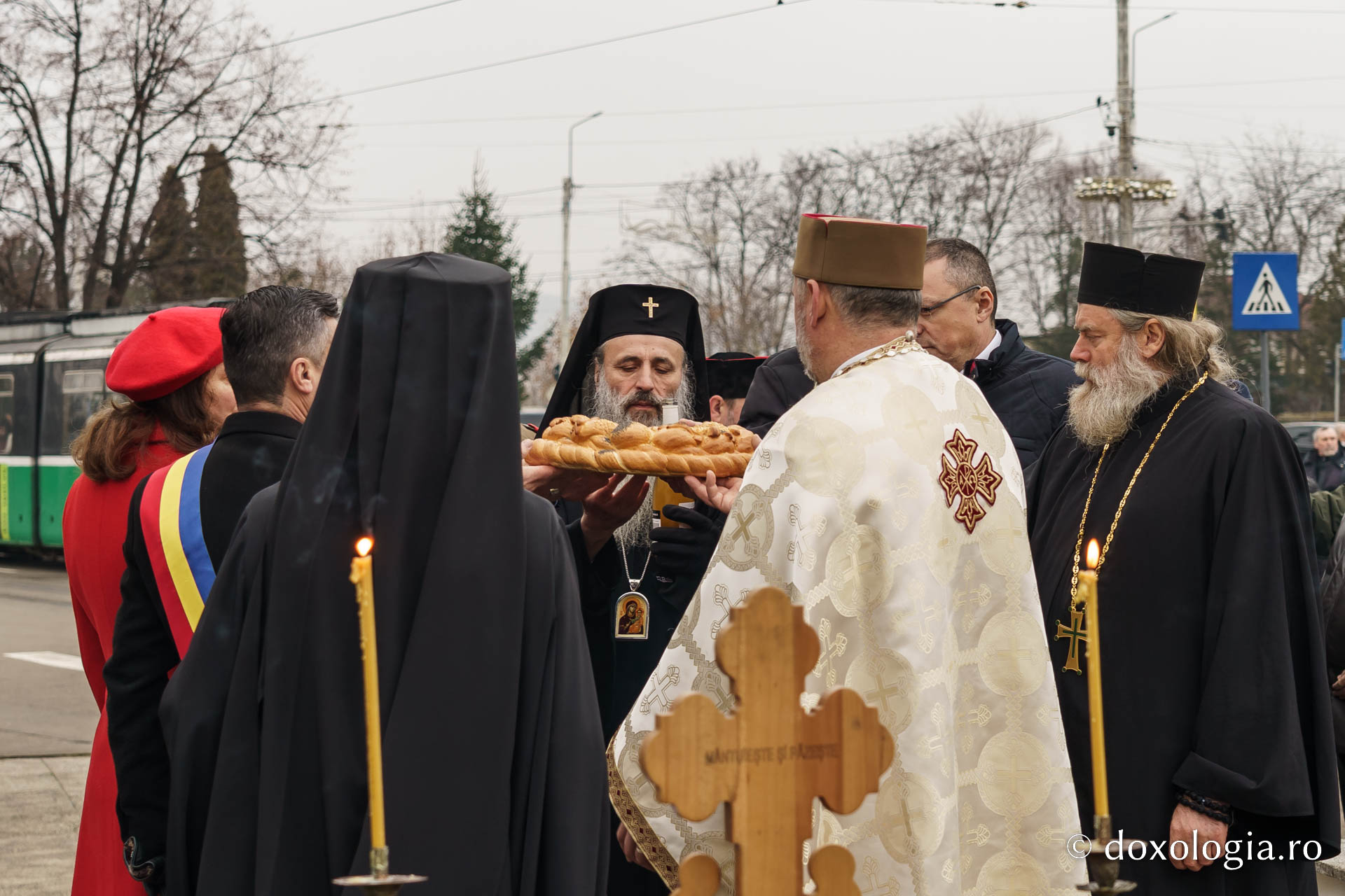 De 36 de ani, în România se strigă „Libertate!”. Slujbă de pomenire pentru eroii Revoluției din ’89