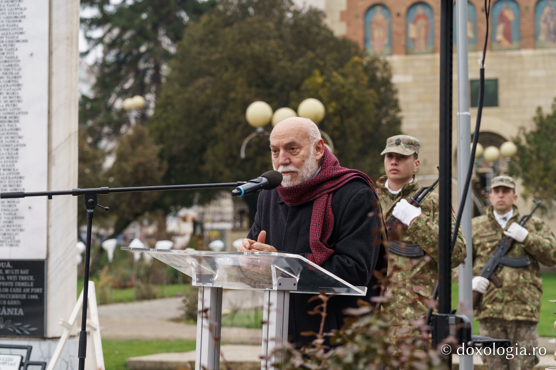 De 36 de ani, în România se strigă „Libertate!”. Slujbă de pomenire pentru eroii Revoluției din ’89