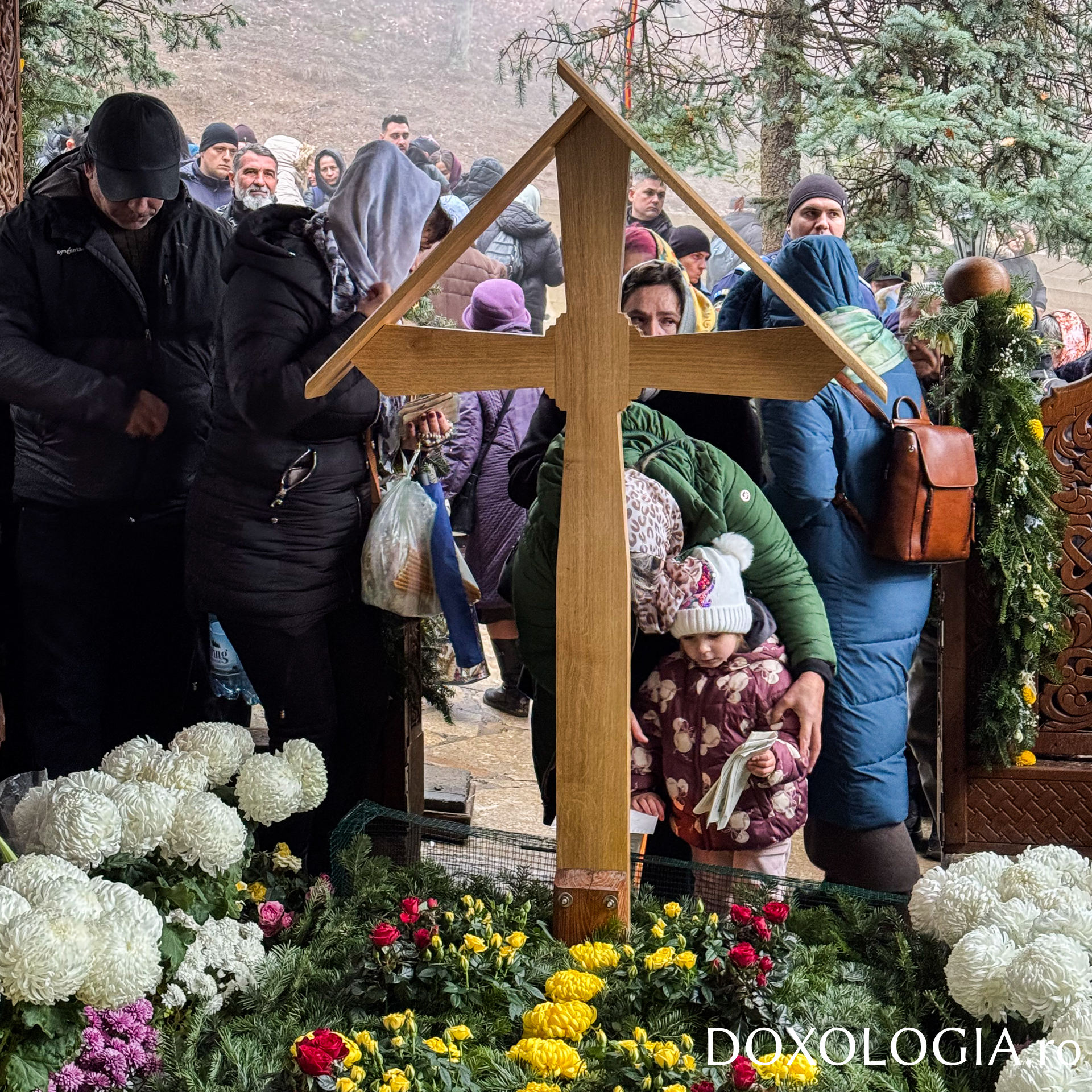 De la fotografia evitată la icoana strânsă la piept – cum am ajuns să-l cunosc pe Sfântul Arsenie de la Prislop