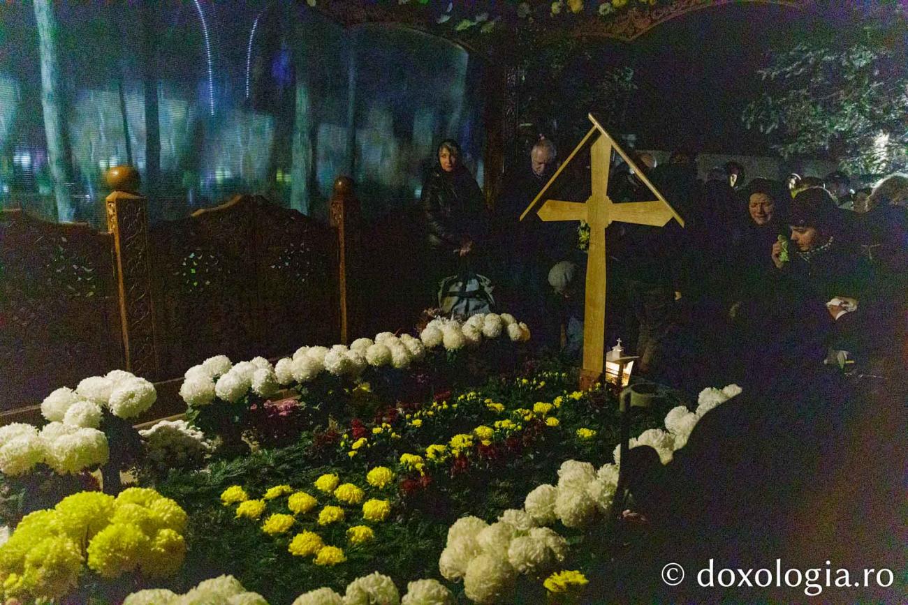 De la fotografia evitată la icoana strânsă la piept – cum am ajuns să-l cunosc pe Sfântul Arsenie de la Prislop