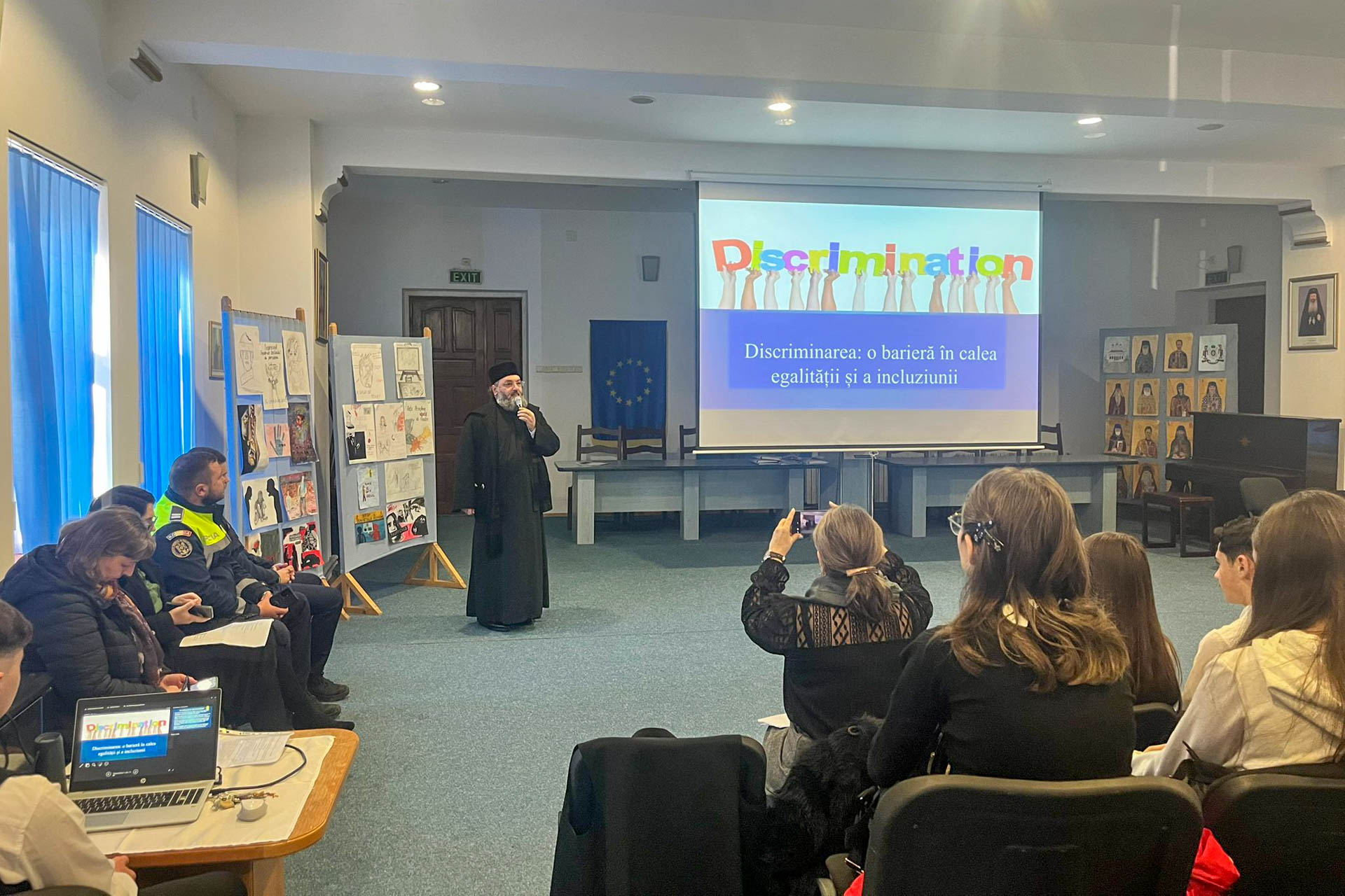 Seminarul de la Neamț – atitudini în fața discriminării, fără cuvinte care dor