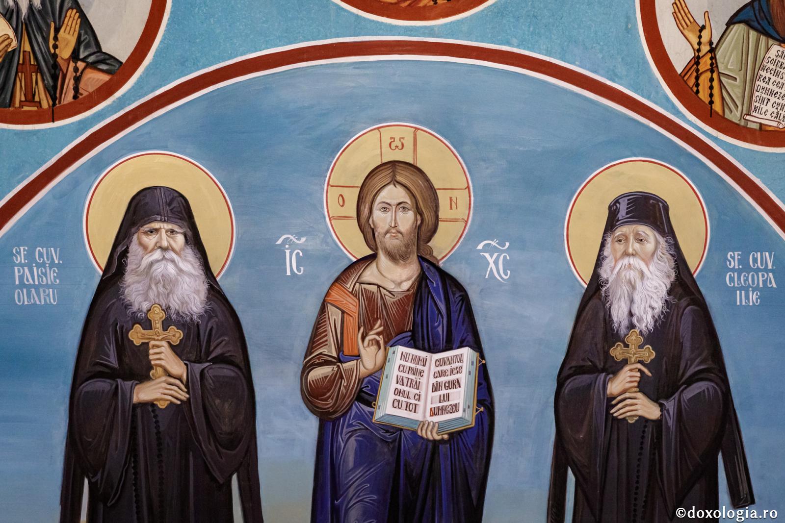 Sfinții Cuviosși Paisie și Cleopa de la Sihăstria