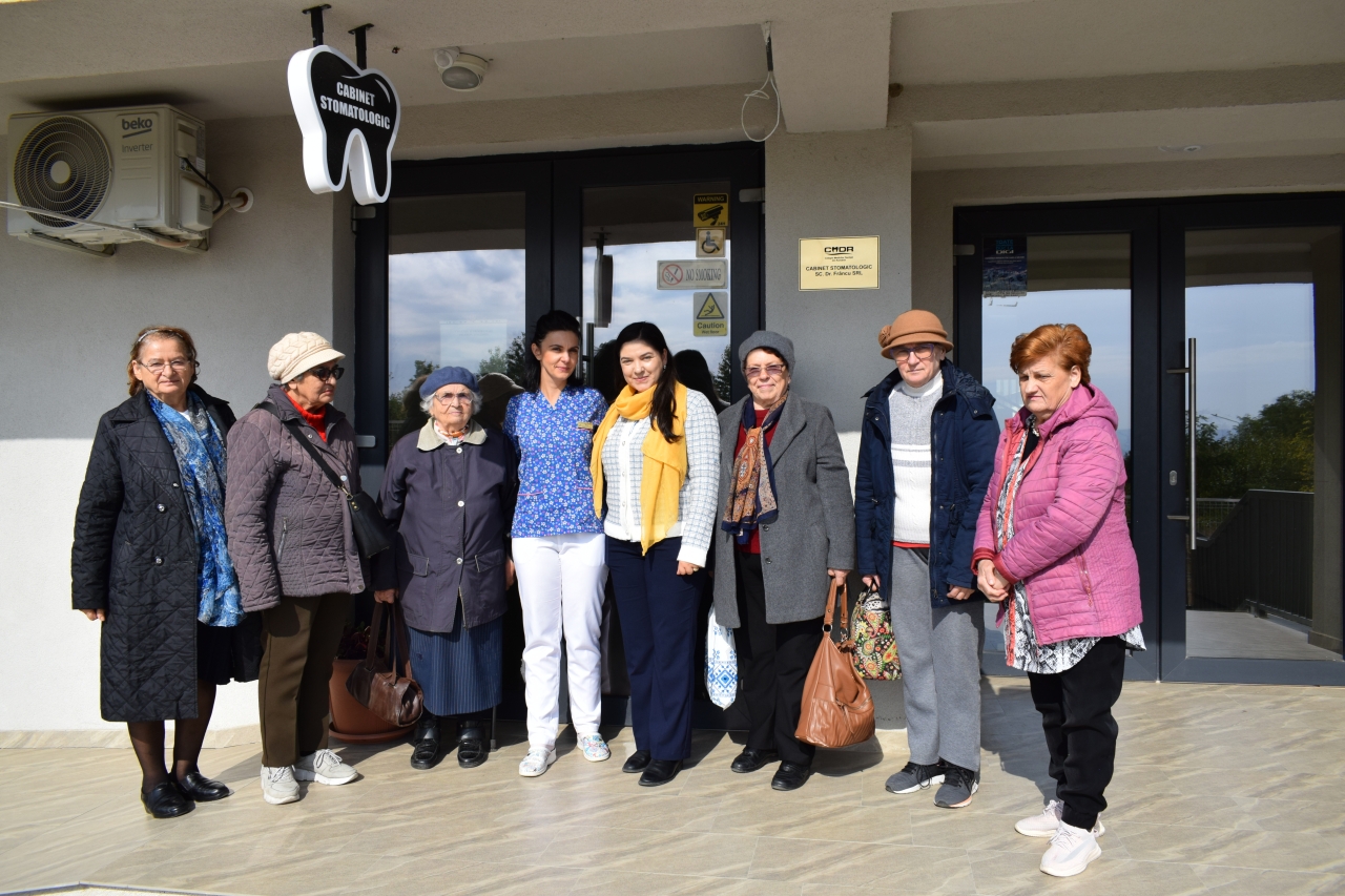 Zâmbetul care nu îmbătrânește”, un proiect umanitar ce redă demnitatea și încrederea seniorilor