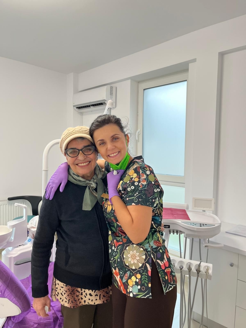 Zâmbetul care nu îmbătrânește”, un proiect umanitar ce redă demnitatea și încrederea seniorilor