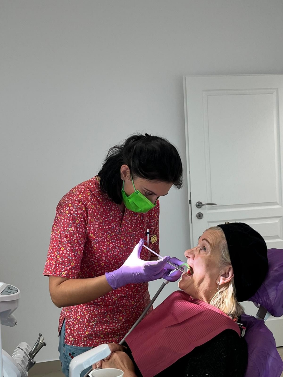 Zâmbetul care nu îmbătrânește”, un proiect umanitar ce redă demnitatea și încrederea seniorilor