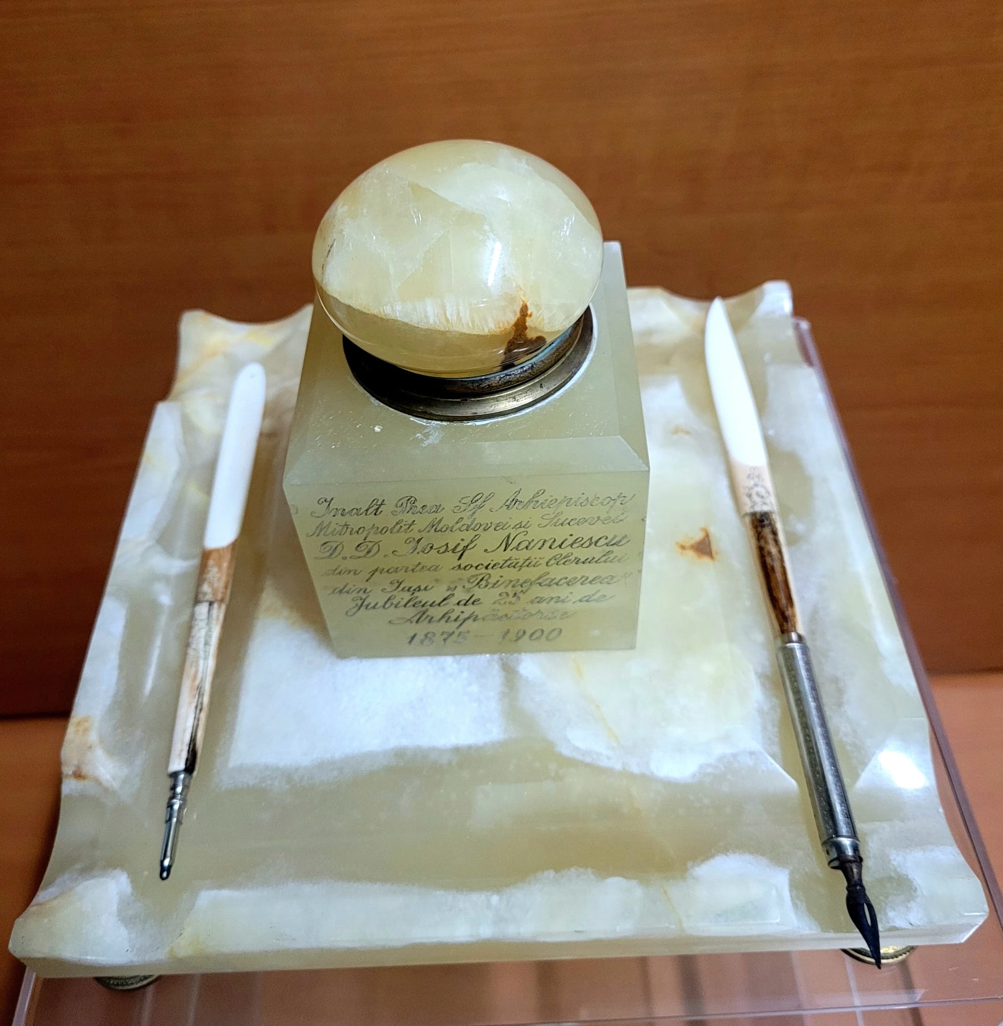 Exponatul lunii ianuarie 2026: Trusa de scris a Sfântului Ierarh Iosif cel Milostiv