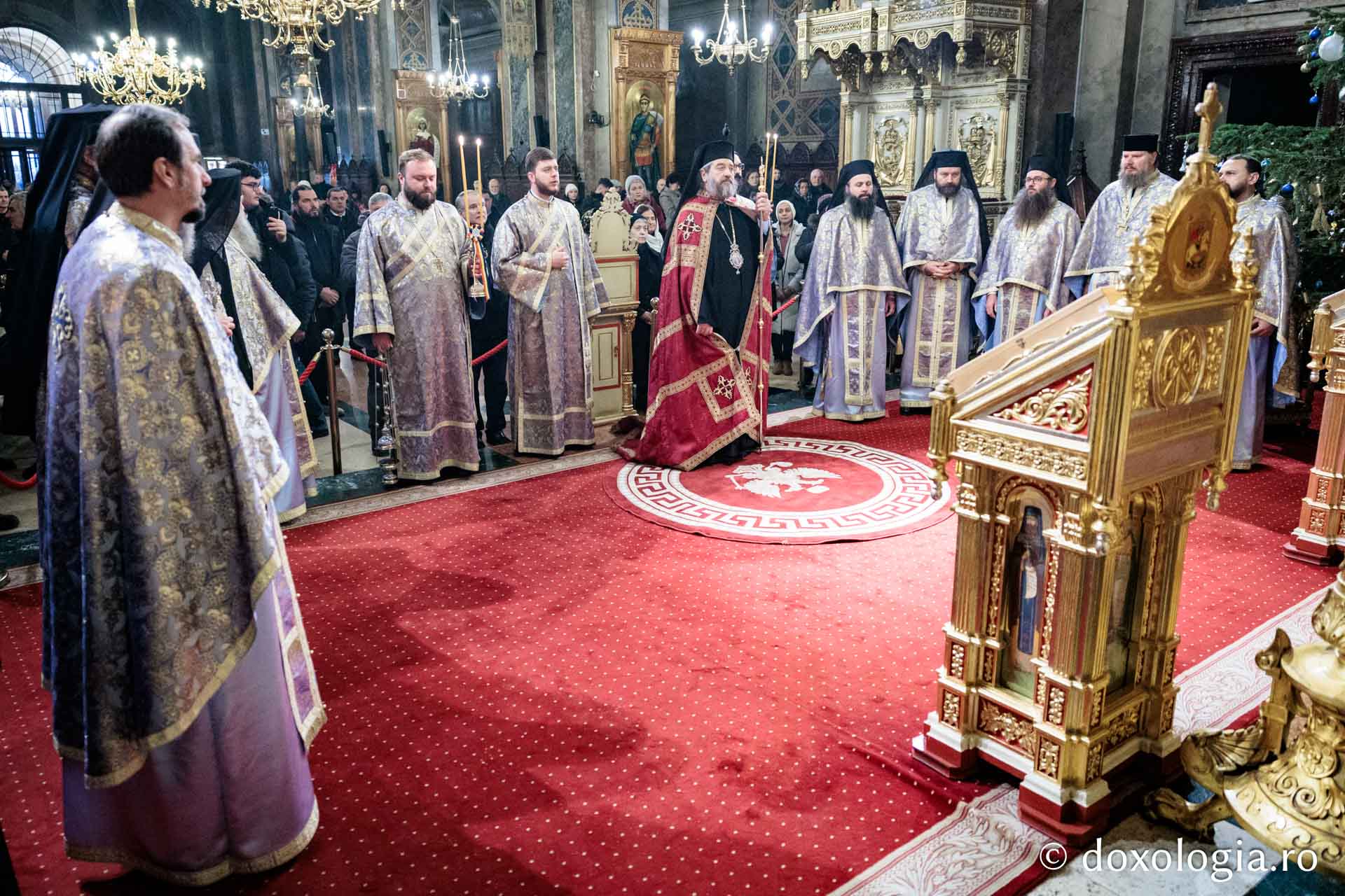 Botezul Domnului, sărbătorit la Catedrala Mitropolitană din Iași: „În drumul întoarcerii noastre spre viața cea adevărată, aghiazma mare este și ea un ajutor”