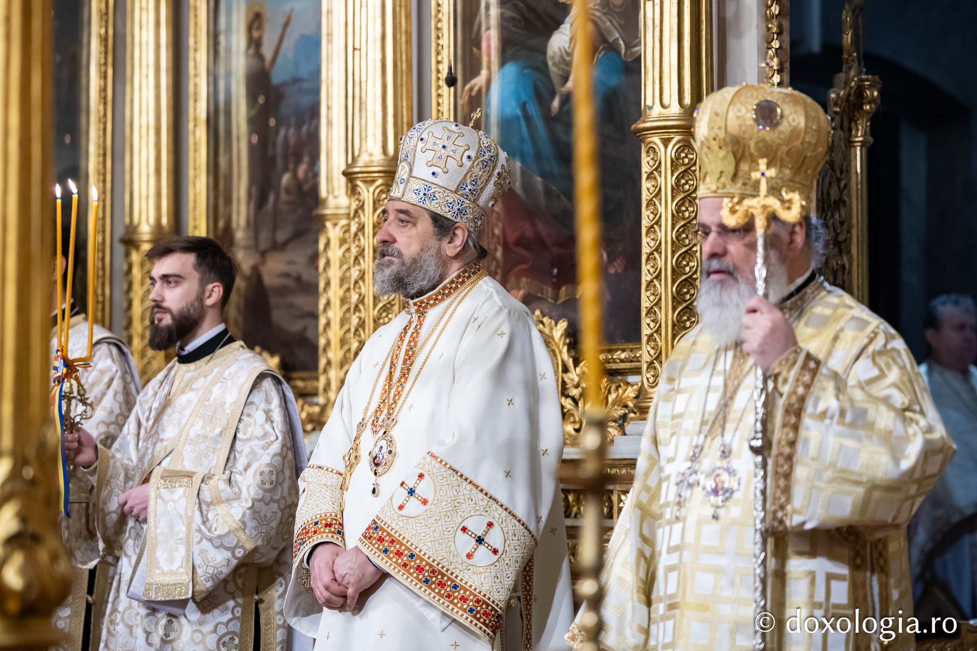 „Să ne identificăm cât mai mult cu Hristos, să gândim ca Hristos, să simțim ca Hristos și acestea să fie temelia mărturisirii credinței”, le-a transmis Episcopul Hușilor studenților teologi, la Iași
