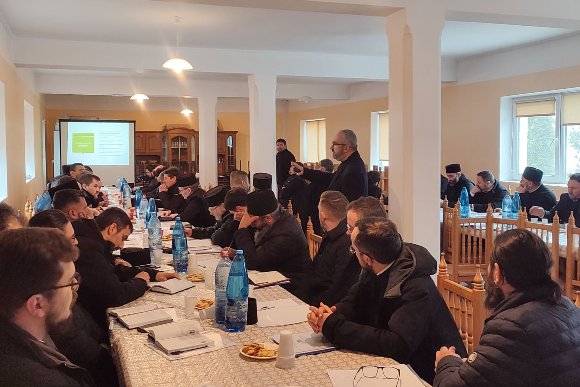 Atelier de lucru la Mănăstirea Știubieni privind Concursul Național Catehetic 2026