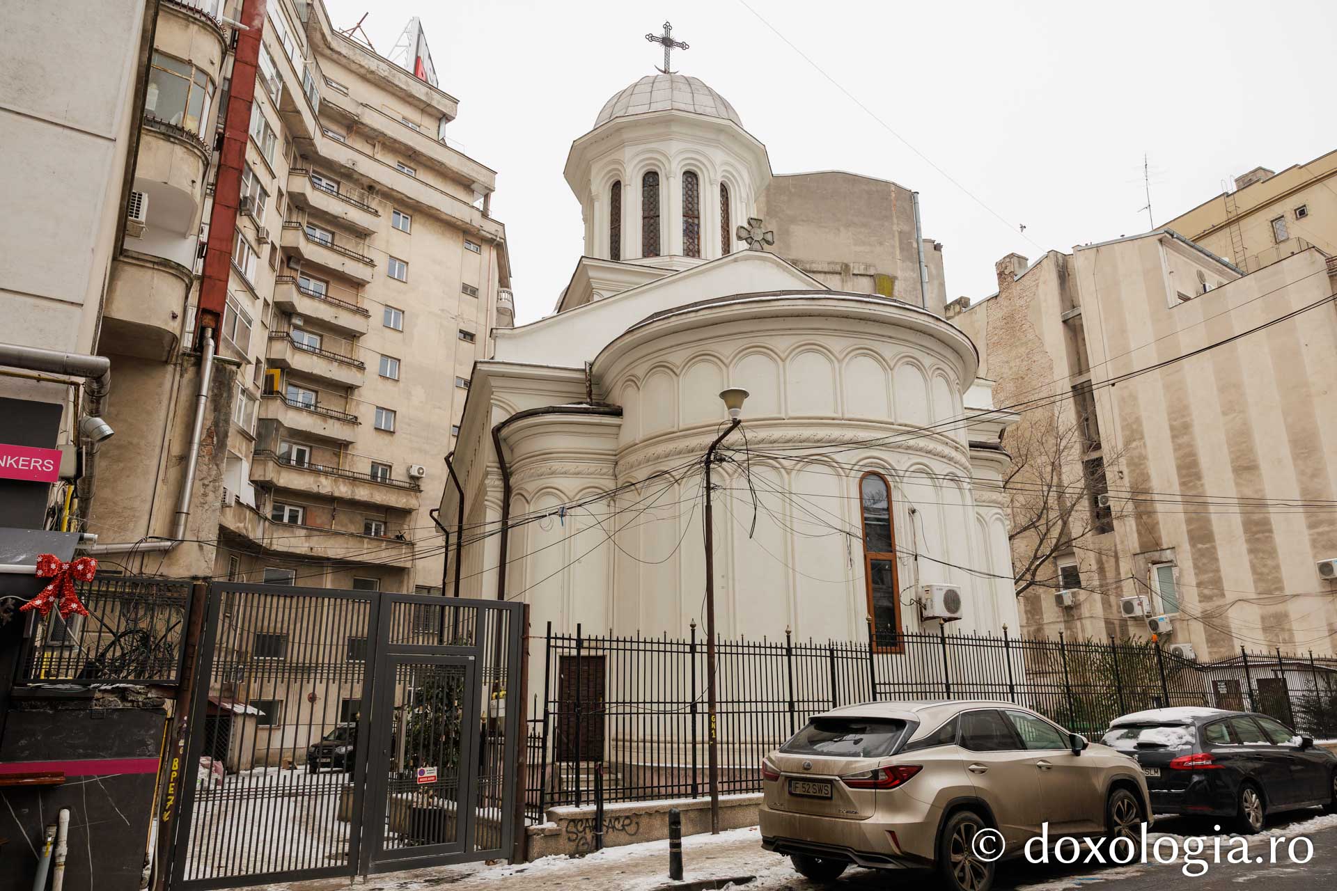 Biserica Sfântul Ioan – Piață din București