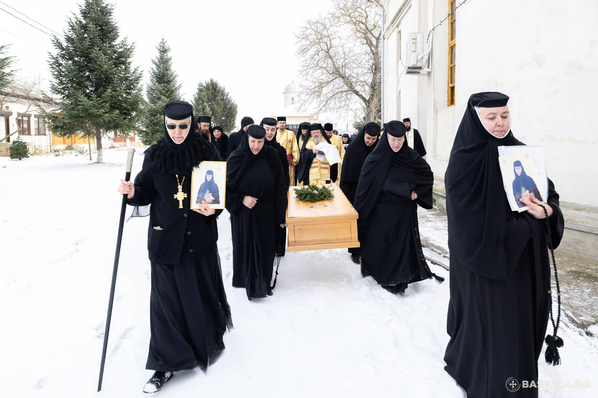 Moaștele Sfintei Cuvioase Elisabeta de la Pasărea au fost deshumate