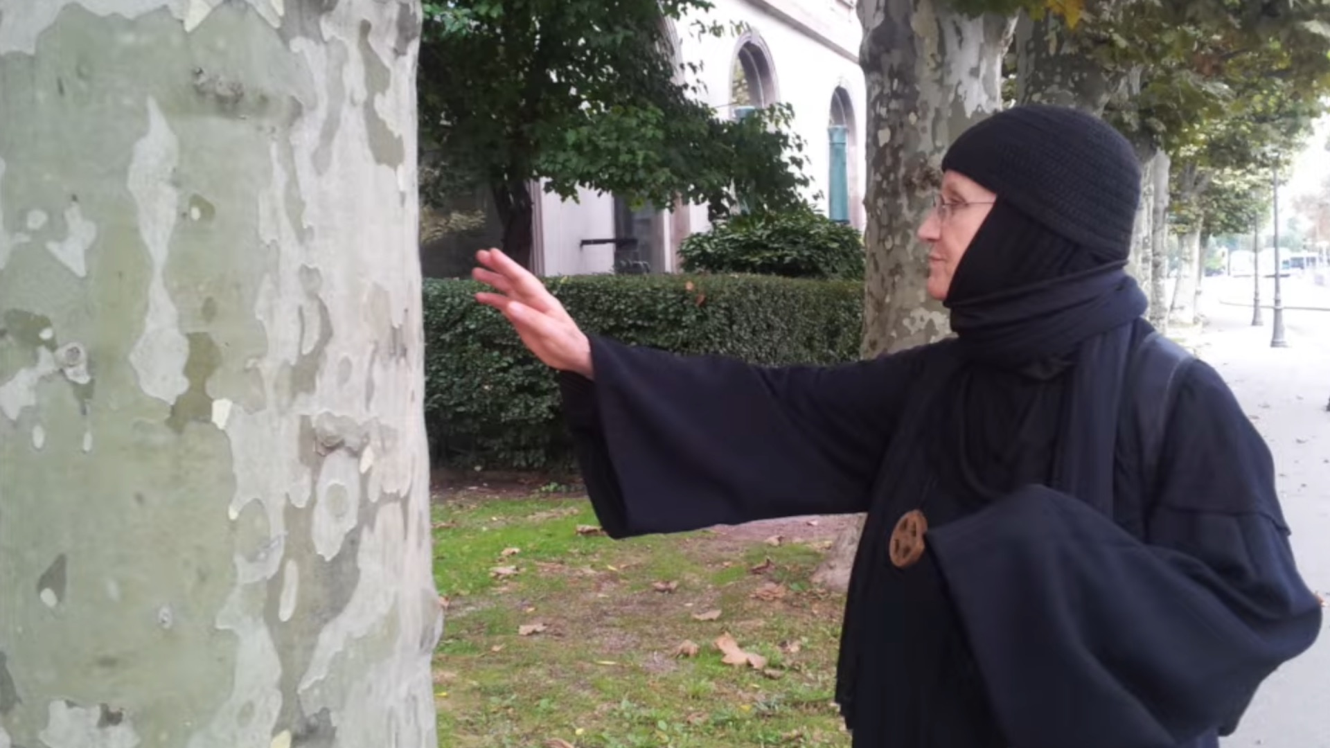 (Audio) Maica Siluana - Întrebări și răspunsuri despre bine și rău