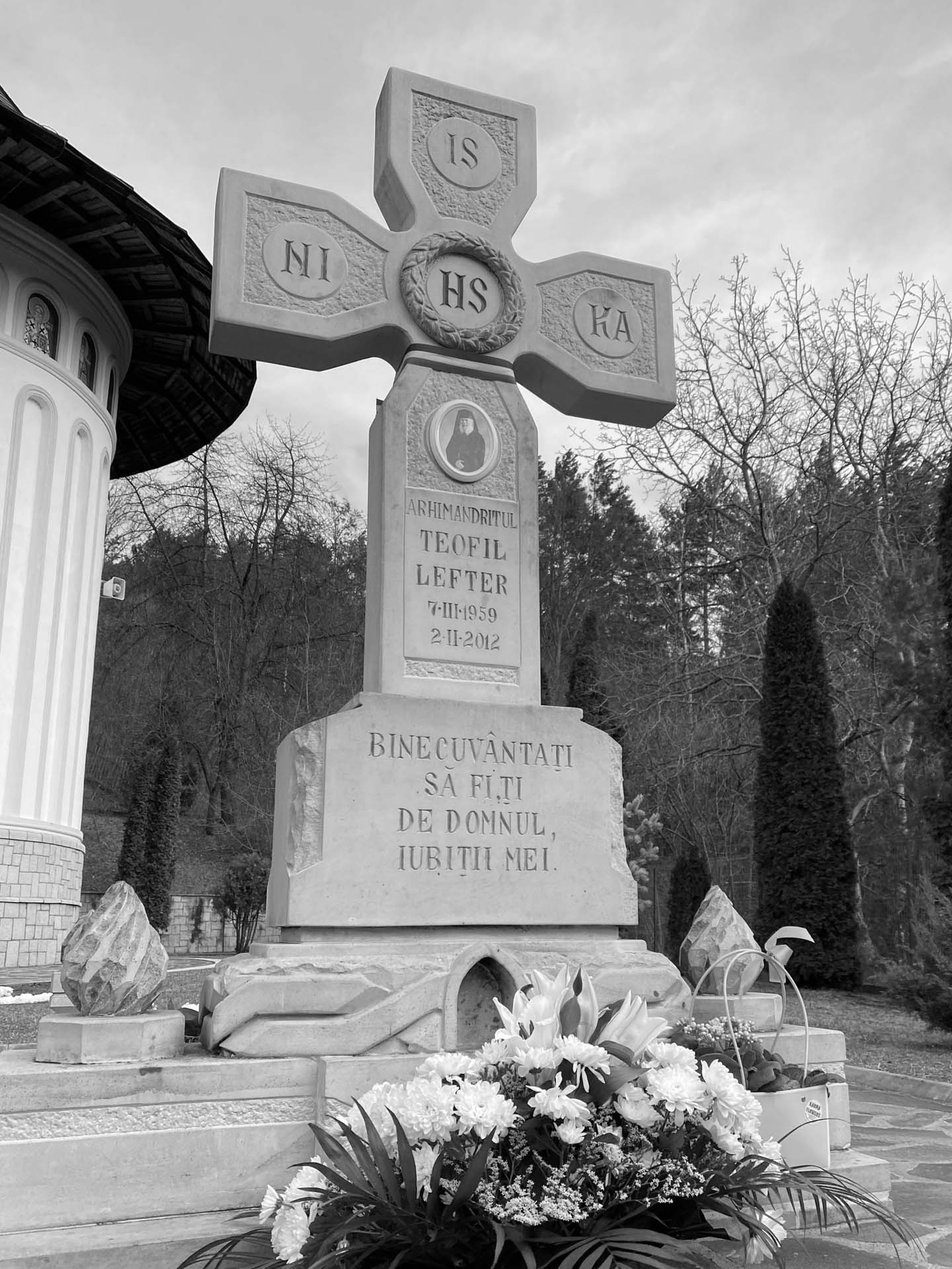 Parastas pentru fostul stareț al Mănăstirii Pângărați, Părintele Teofil Lefter