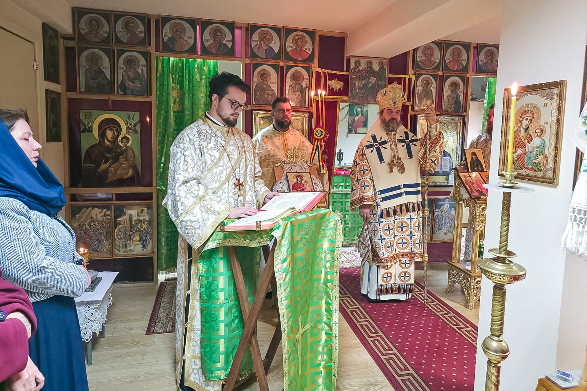 Preasfințitul Nichifor Botoșăneanul a slujit la Căminul de bătrâni din Bucium, în duminica dinaintea Botezului Domnului