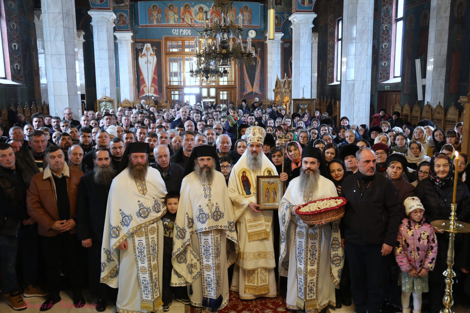 Preasfințitul Părinte Nectarie de Bogdania a slujit la Mănăstirea Sihăstria în Duminica a 29-a după Rusalii