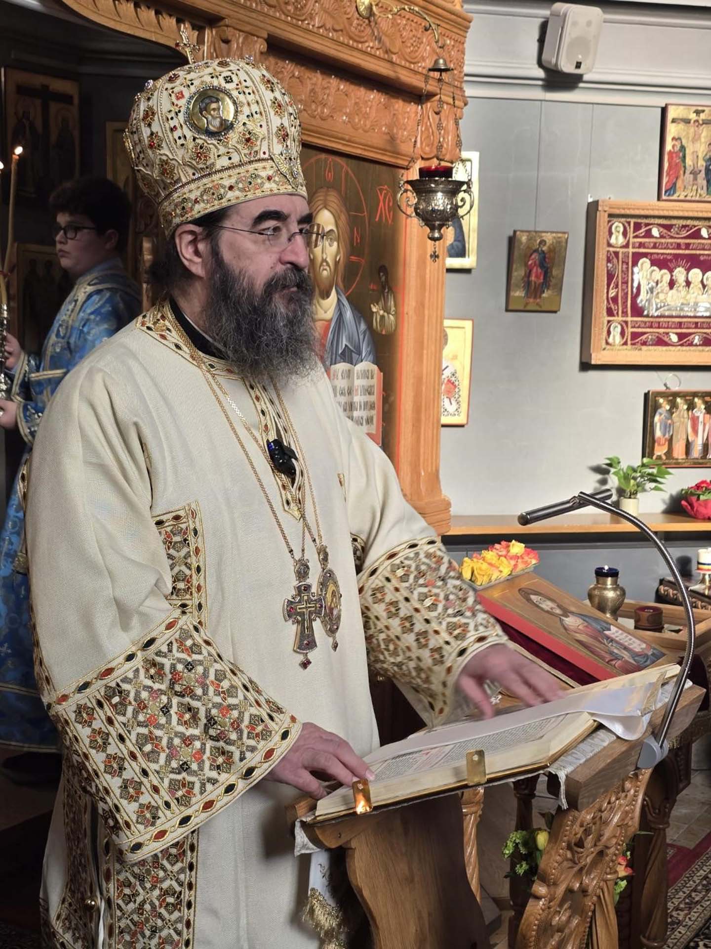 Sfântă Liturghie Arhierească în Parohia „Sfântul Grigorie Teologul” din Schiedam/Rotterdam, la sărbătoarea hramului și împlinirea a 45 de ani de neîntreruptă slujire