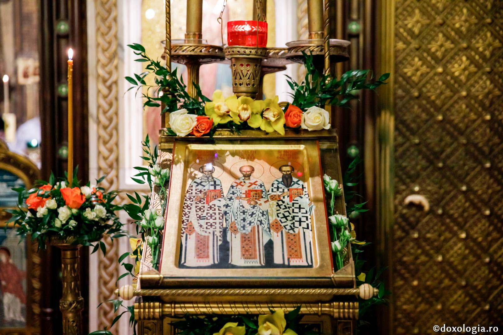 Sfinții Trei Ierarhi: Vasile cel Mare, Grigorie Teologul și Ioan Gură de Aur