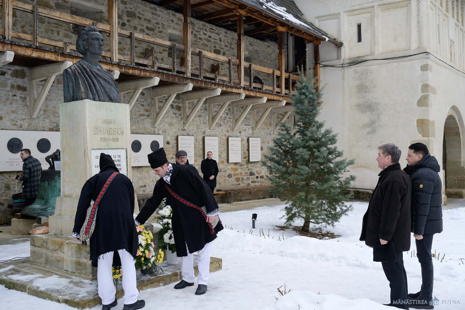 Ziua Culturii Române: Premiile Festivalului Literar „Mihai Eminescu” la Mănăstirea Putna
