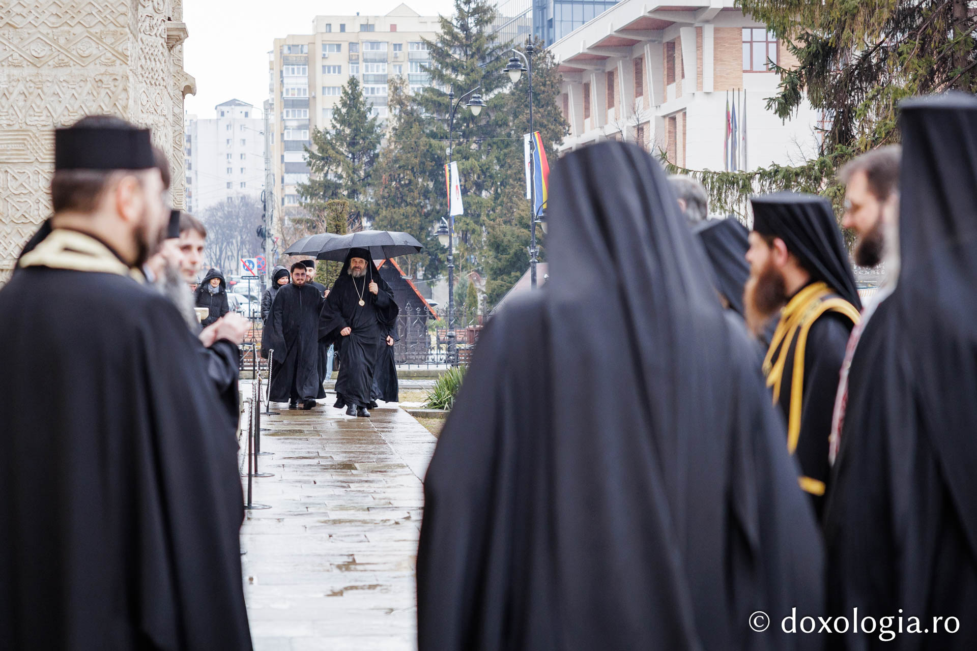 PS Nichifor Botoșăneanul a oficiat Pavecernița Mare la Mănăstirea „Sfinții Trei Ierarhi” din Iași