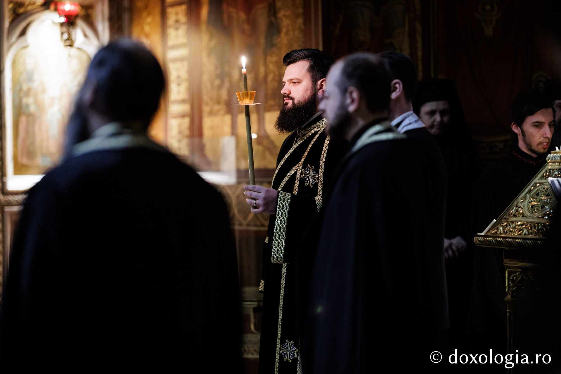 PS Nichifor Botoșăneanul a oficiat Pavecernița Mare la Mănăstirea „Sfinții Trei Ierarhi” din Iași