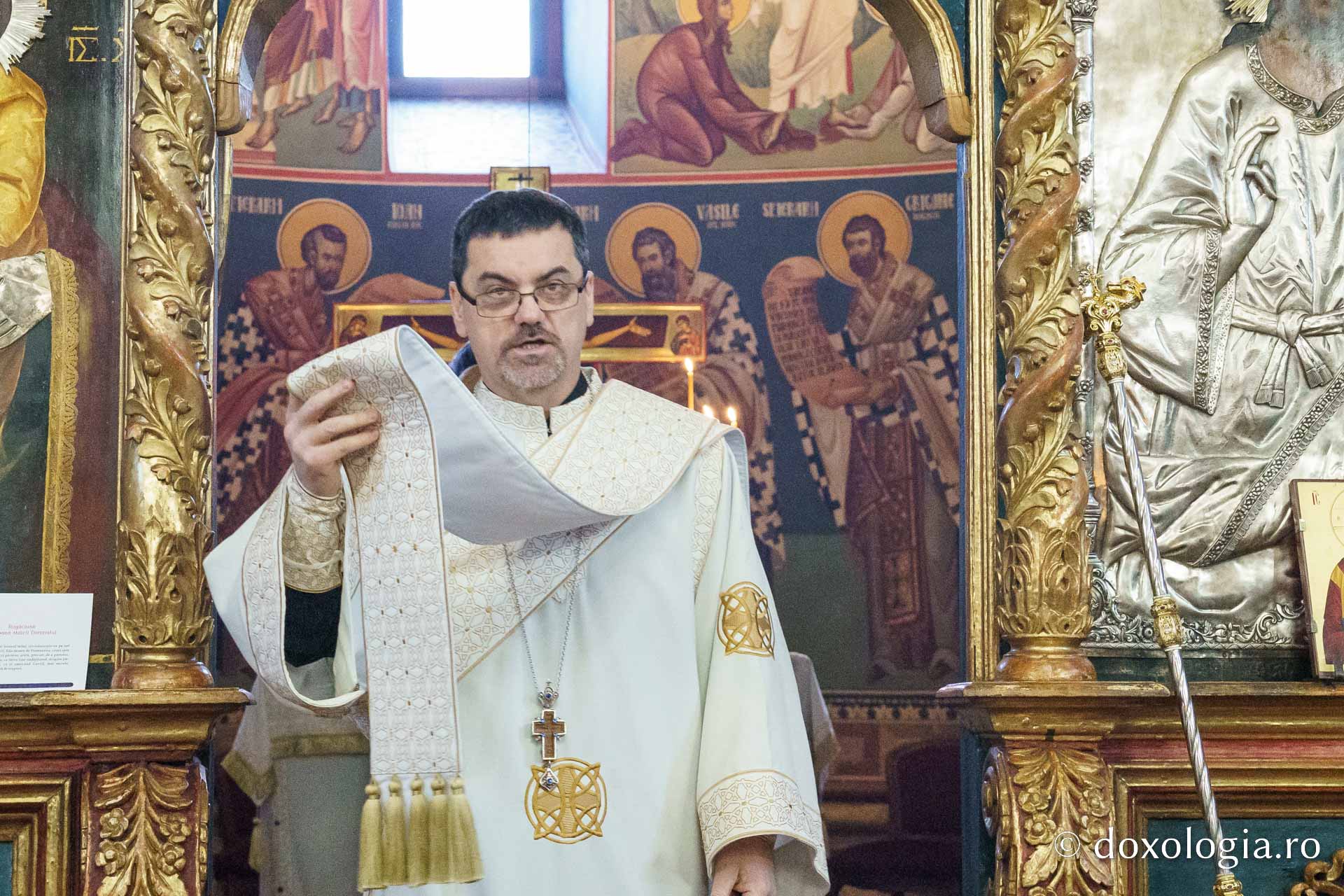 Sfânta Liturghie arhierească la Parohia „Sfântul Sava” din Iași, de sărbătoarea Sfântului Mucenic Trifon