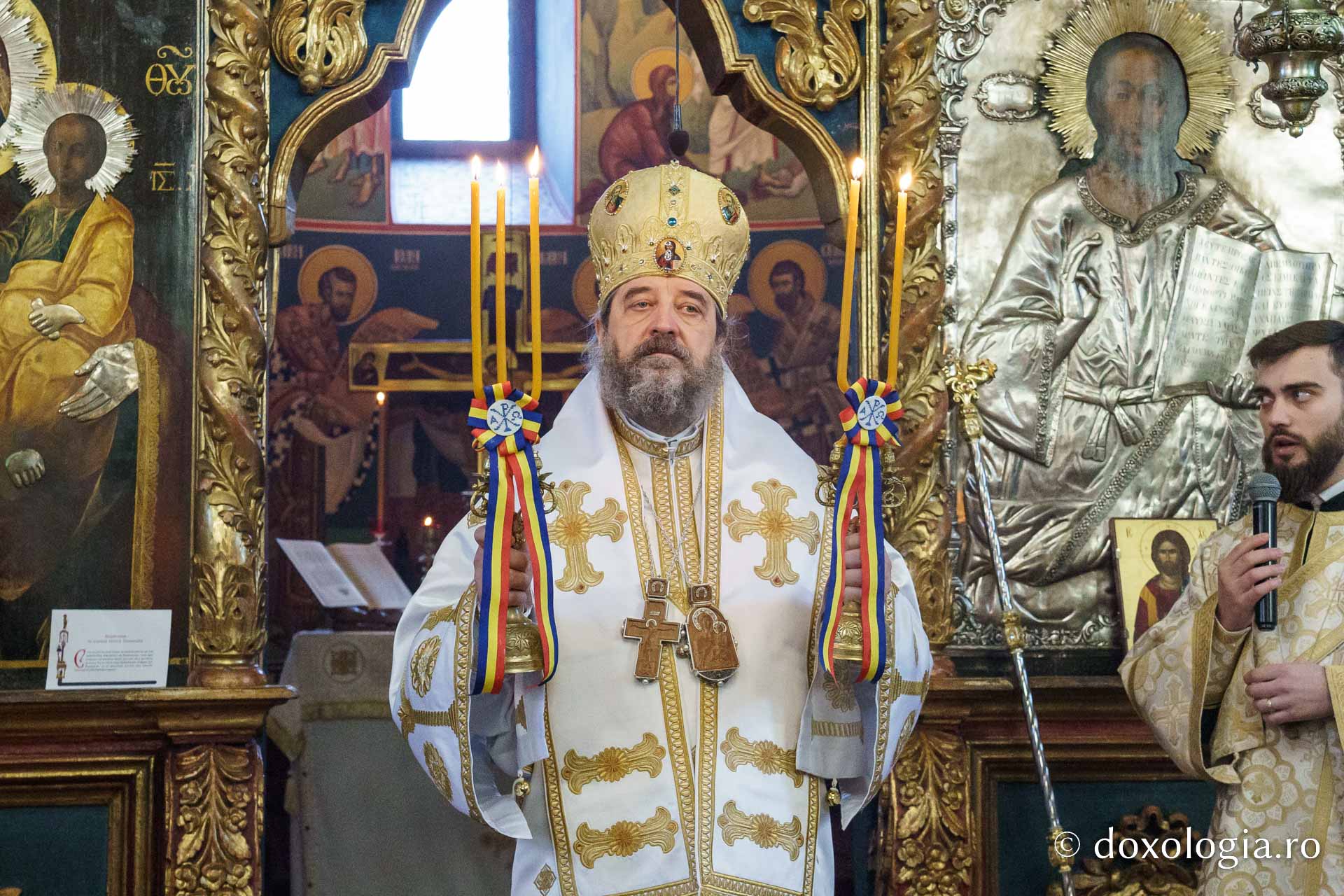 Sfânta Liturghie arhierească la Parohia „Sfântul Sava” din Iași, de sărbătoarea Sfântului Mucenic Trifon