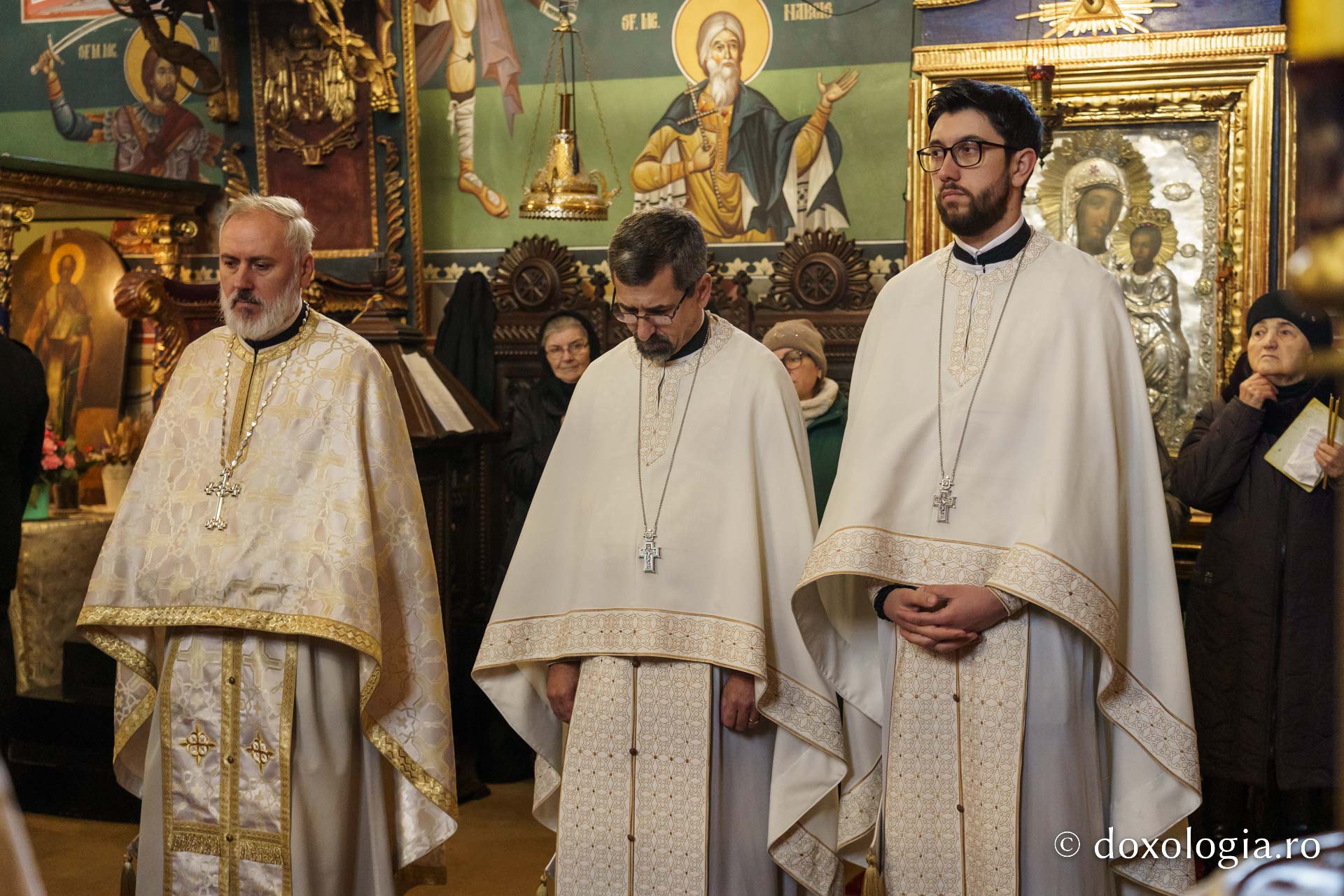 Sfânta Liturghie arhierească la Parohia „Sfântul Sava” din Iași, de sărbătoarea Sfântului Mucenic Trifon