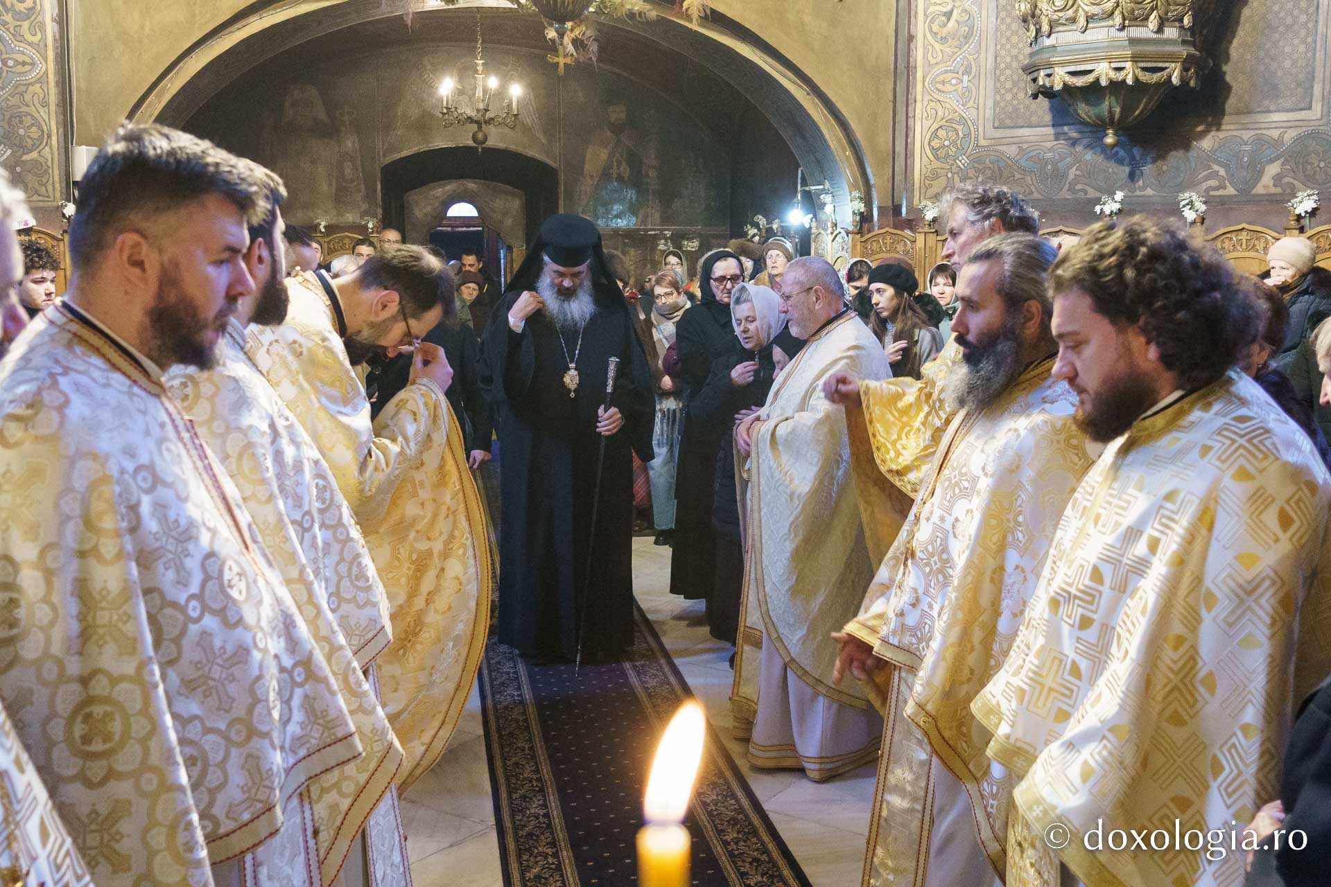 (Video) PS Antonie a slujit la hramul Parohiei „Sfântul Haralambie” din Iași