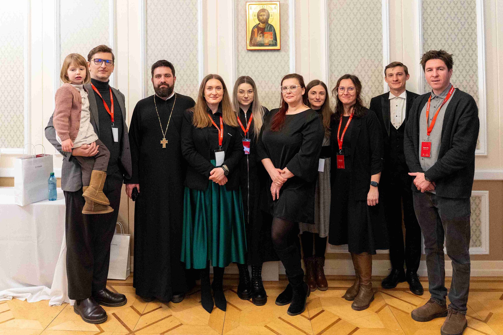 Chipurile generozității: prima întâlnire a Oamenilor de Ajutor la Iași