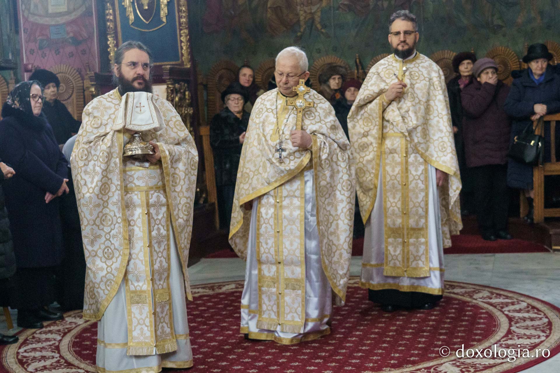 Preasfințitul Părinte Nichifor Botoșăneanul a slujit la Mănăstirea Bărboi, în Duminica Lăsatului sec de brânză