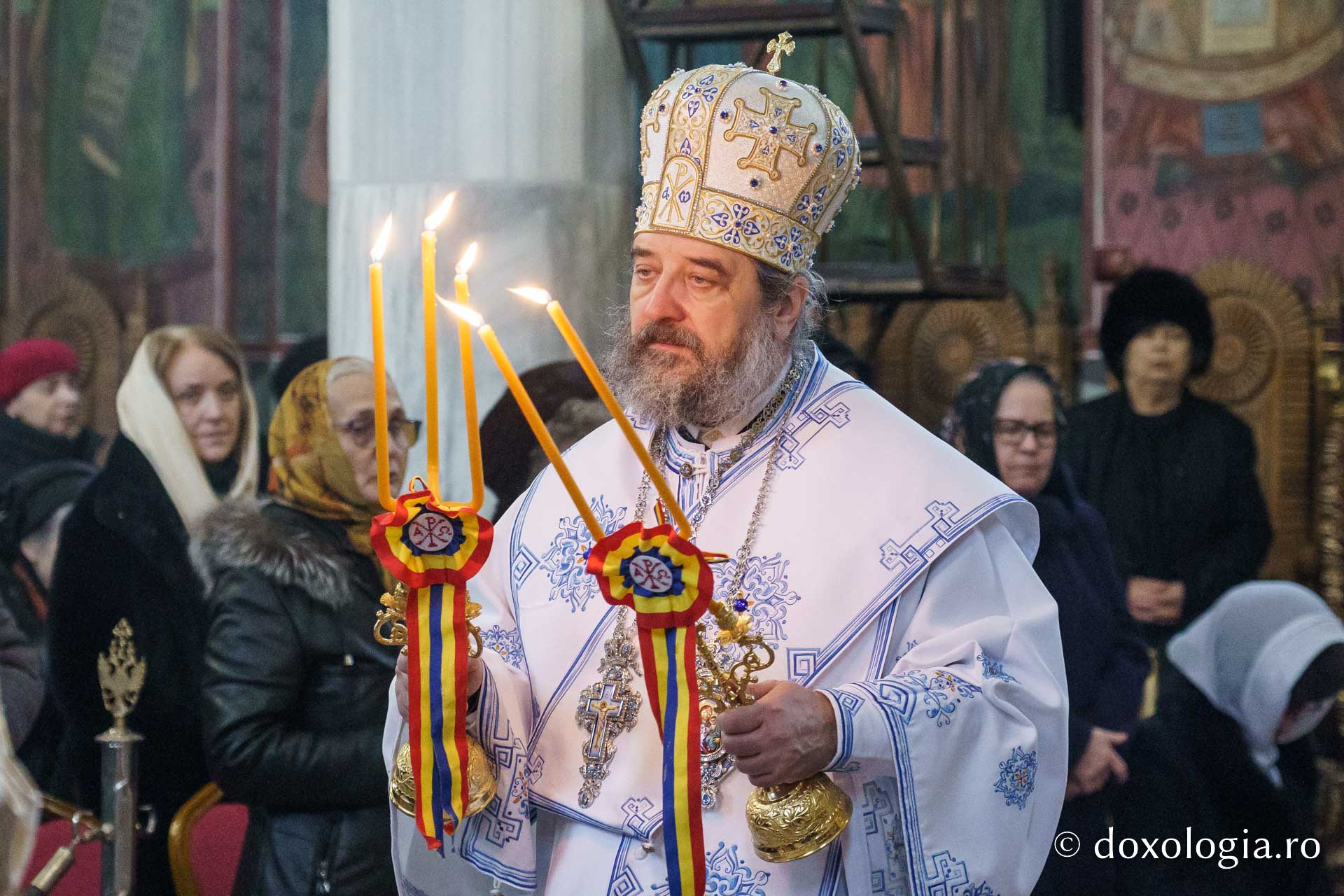 Preasfințitul Părinte Nichifor Botoșăneanul a slujit la Mănăstirea Bărboi, în Duminica Lăsatului sec de brânză