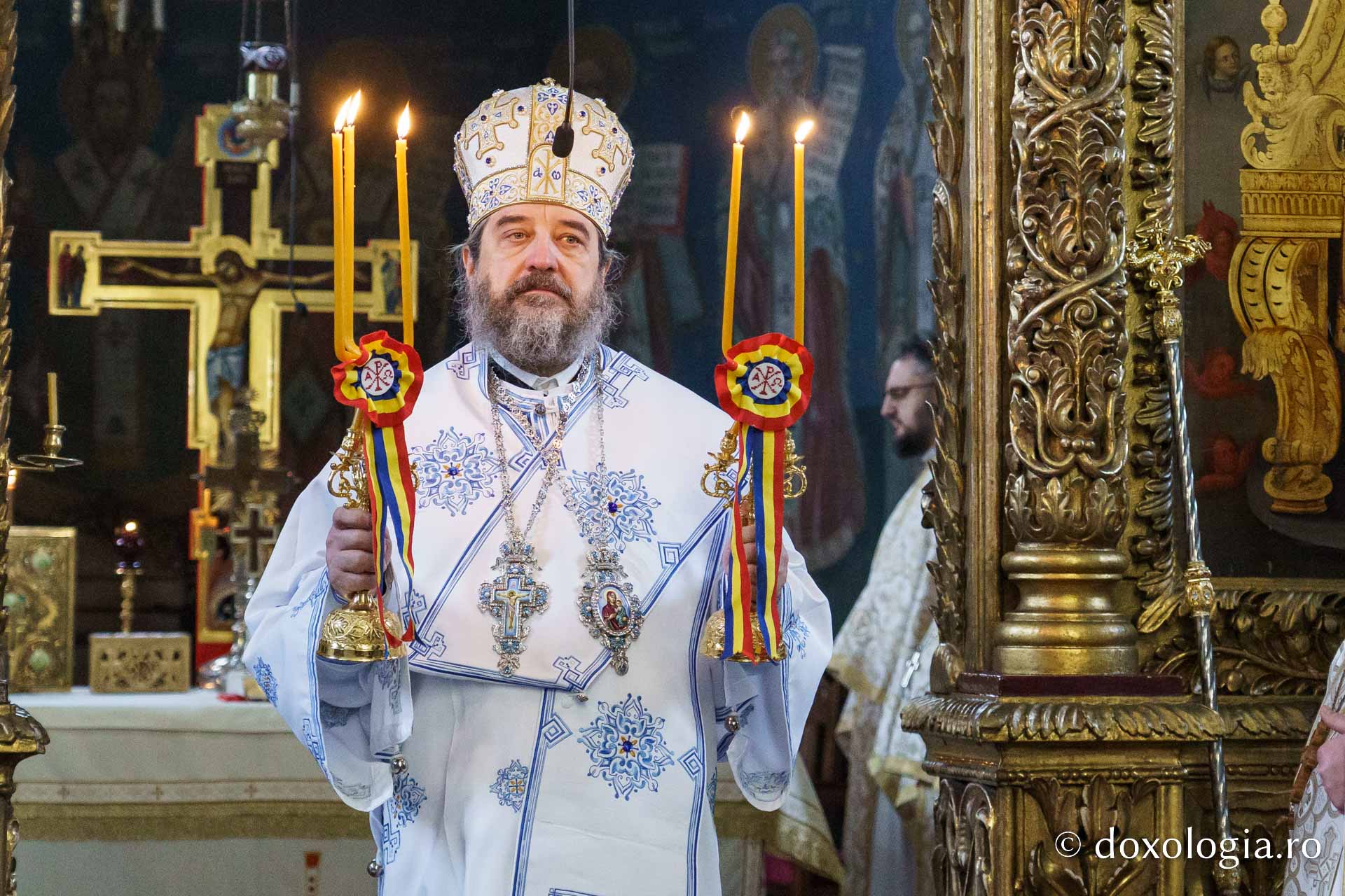 Preasfințitul Părinte Nichifor Botoșăneanul a slujit la Mănăstirea Bărboi, în Duminica Lăsatului sec de brânză