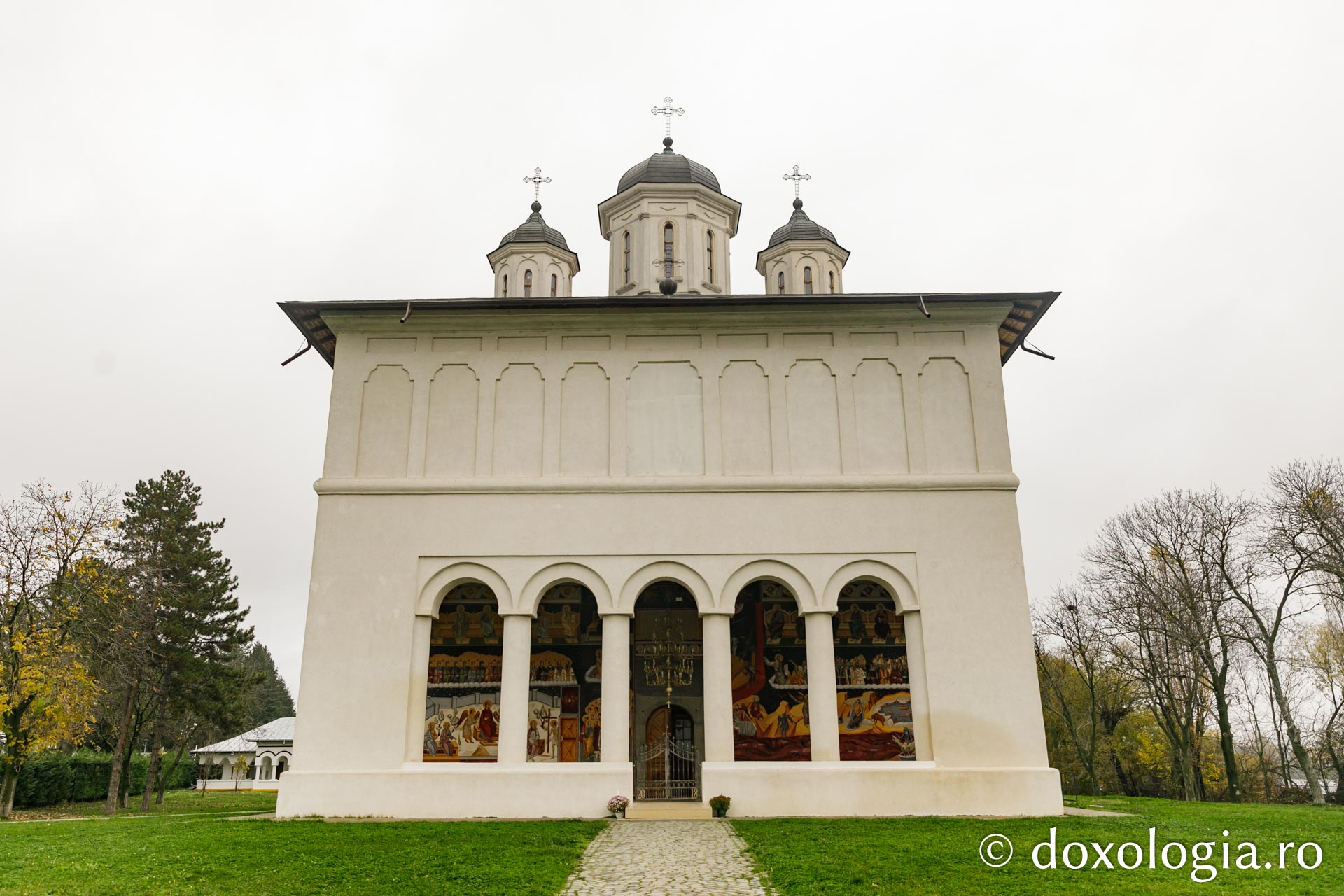 Biserica „Sfântul Nicolae” din ostrovul Cernicăi