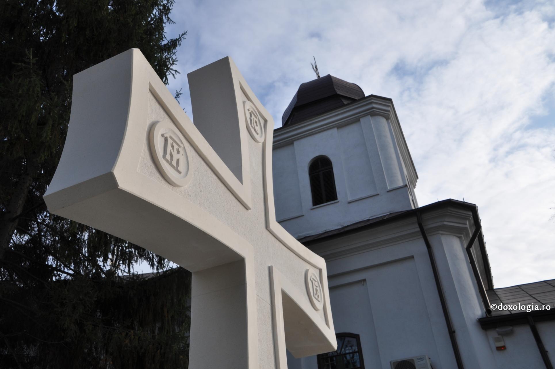 Cum ne sculptăm identitatea creștină în epoca relativismului