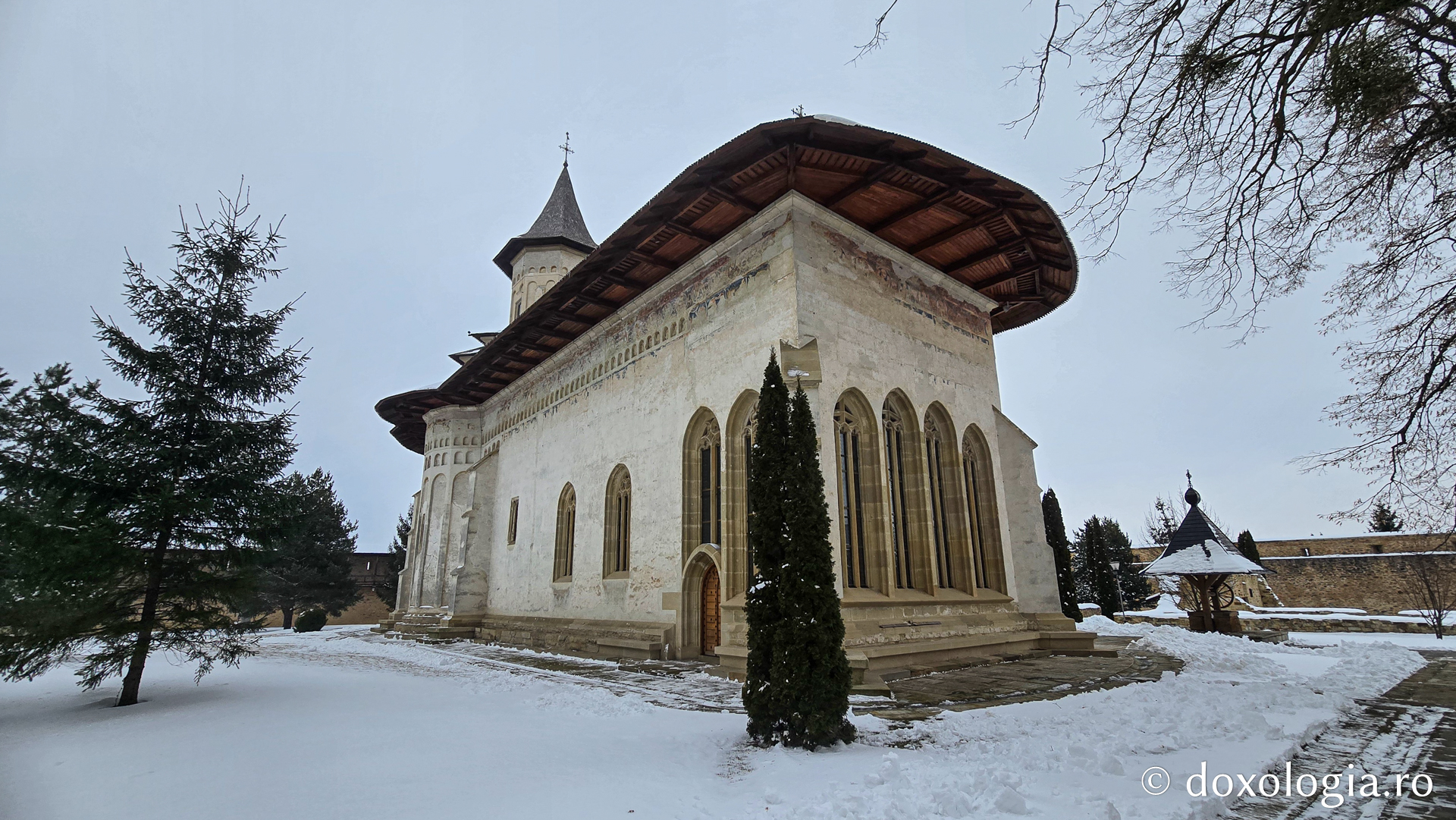 Mănăstirea Probota – moștenire voievodală și vatră monahală