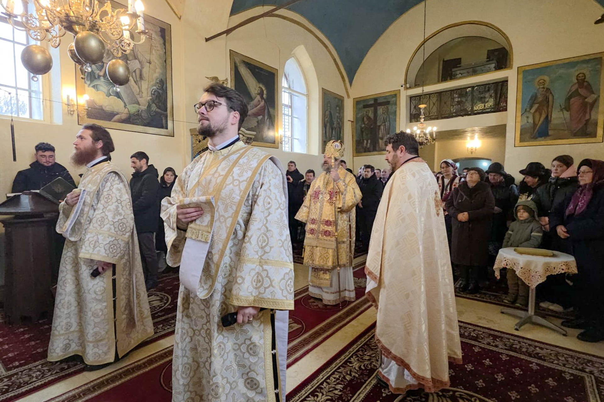 Din pragul prăbușirii, în bucuria resfințirii – Biserica din Ghelăiești a fost salvată
