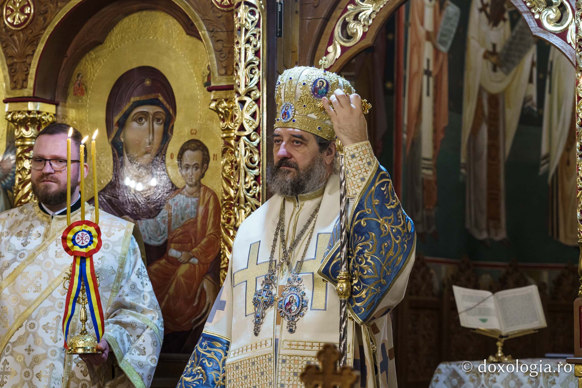 Moment istoric la Biserica Galata din Iași: Astăzi au fost prezentați doi noi preoți slujitori