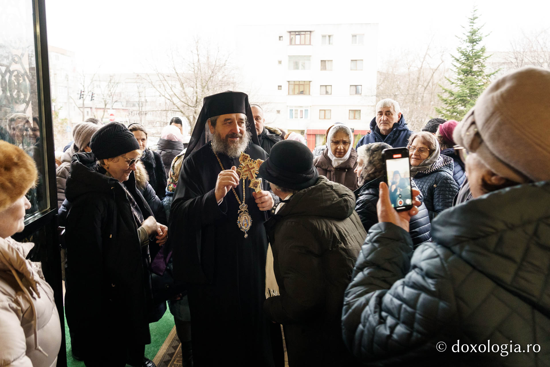 Moment istoric la Biserica Galata din Iași: Astăzi au fost prezentați doi noi preoți slujitori