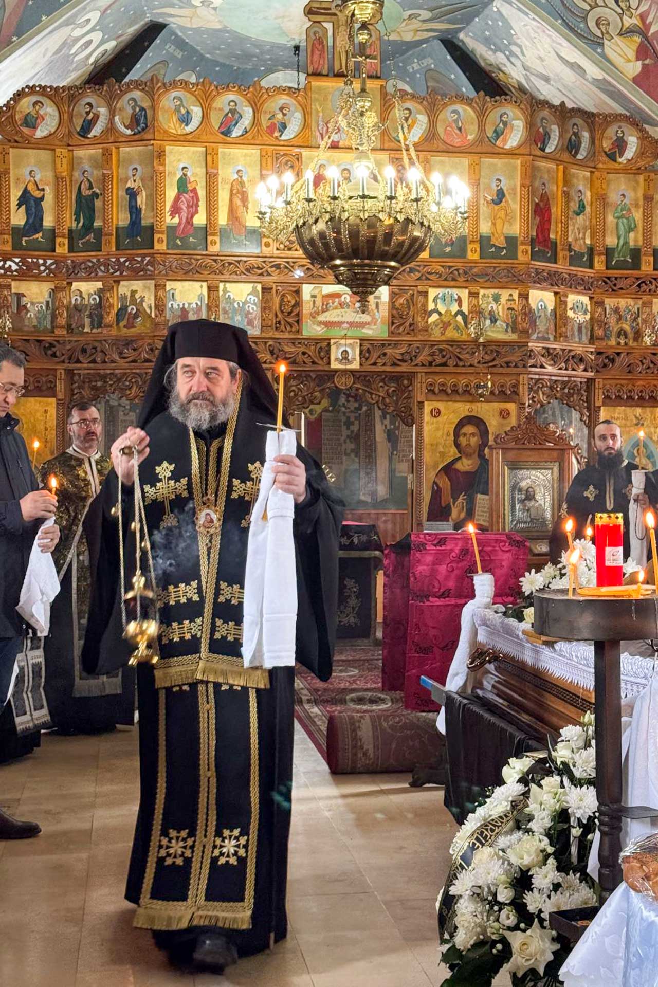 Comunitatea academică l-a condus pe ultimul drum pământesc pe lect. univ. dr. Radu-Paul Apetrei.