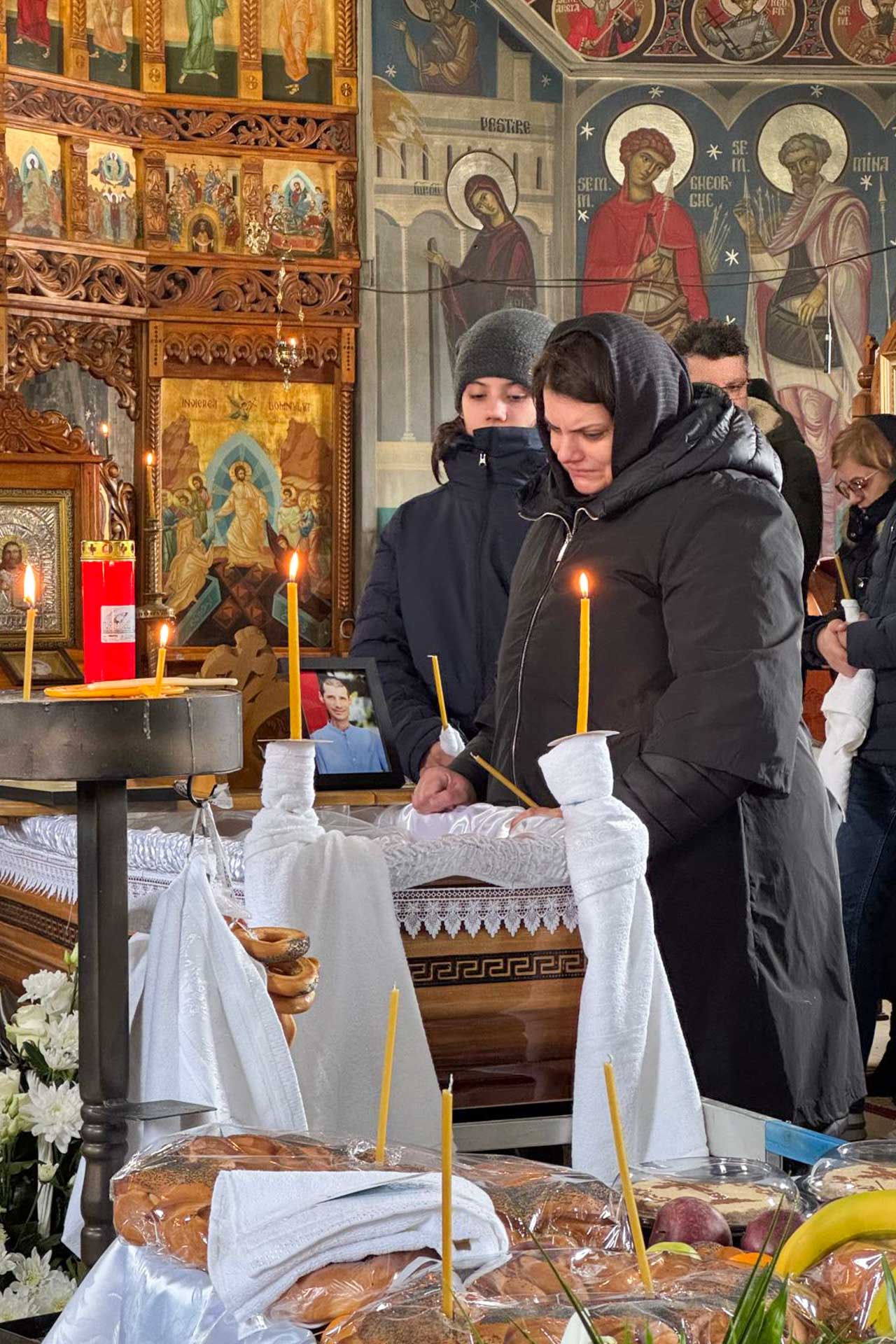 Comunitatea academică l-a condus pe ultimul drum pământesc pe lect. univ. dr. Radu-Paul Apetrei.