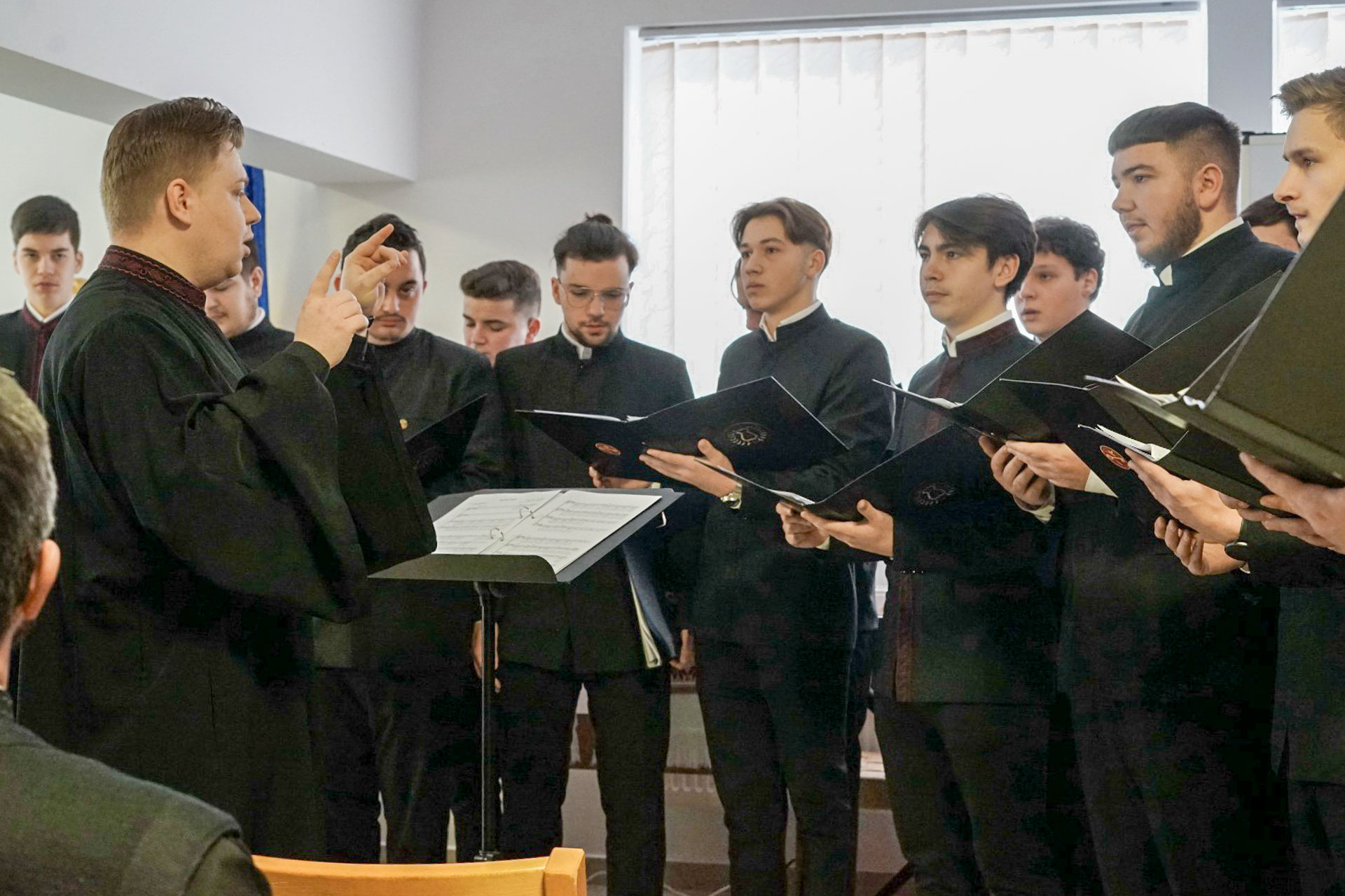 „Țara de Sus – vatră de spiritualitate și cultură românească”: Simpozion regional la Seminarul Teologic din Dorohoi