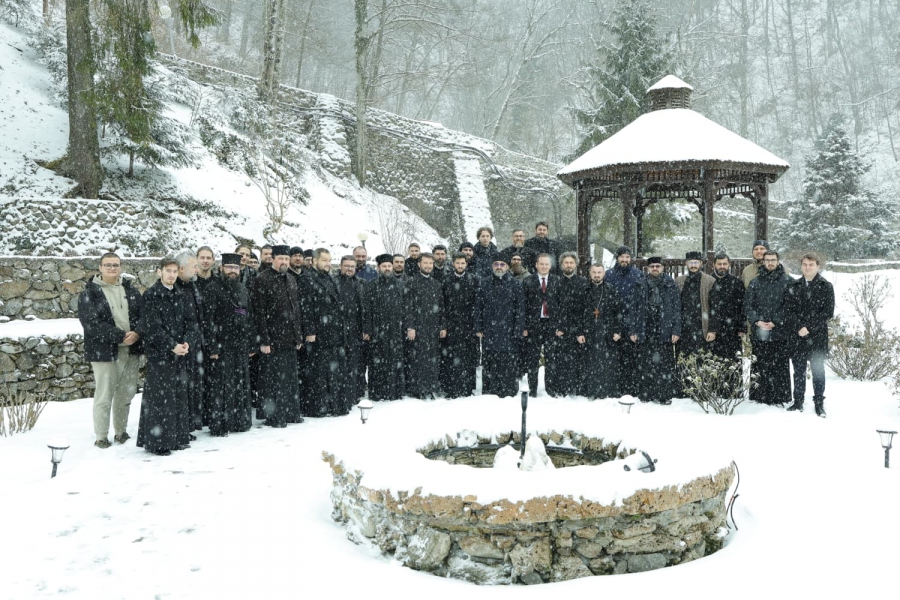 Atelier de formare catehetic la Mănăstirea Tismana – rod al parteneriatului dintre Mitropolia Moldovei și Bucovinei și Mitropolia Olteniei